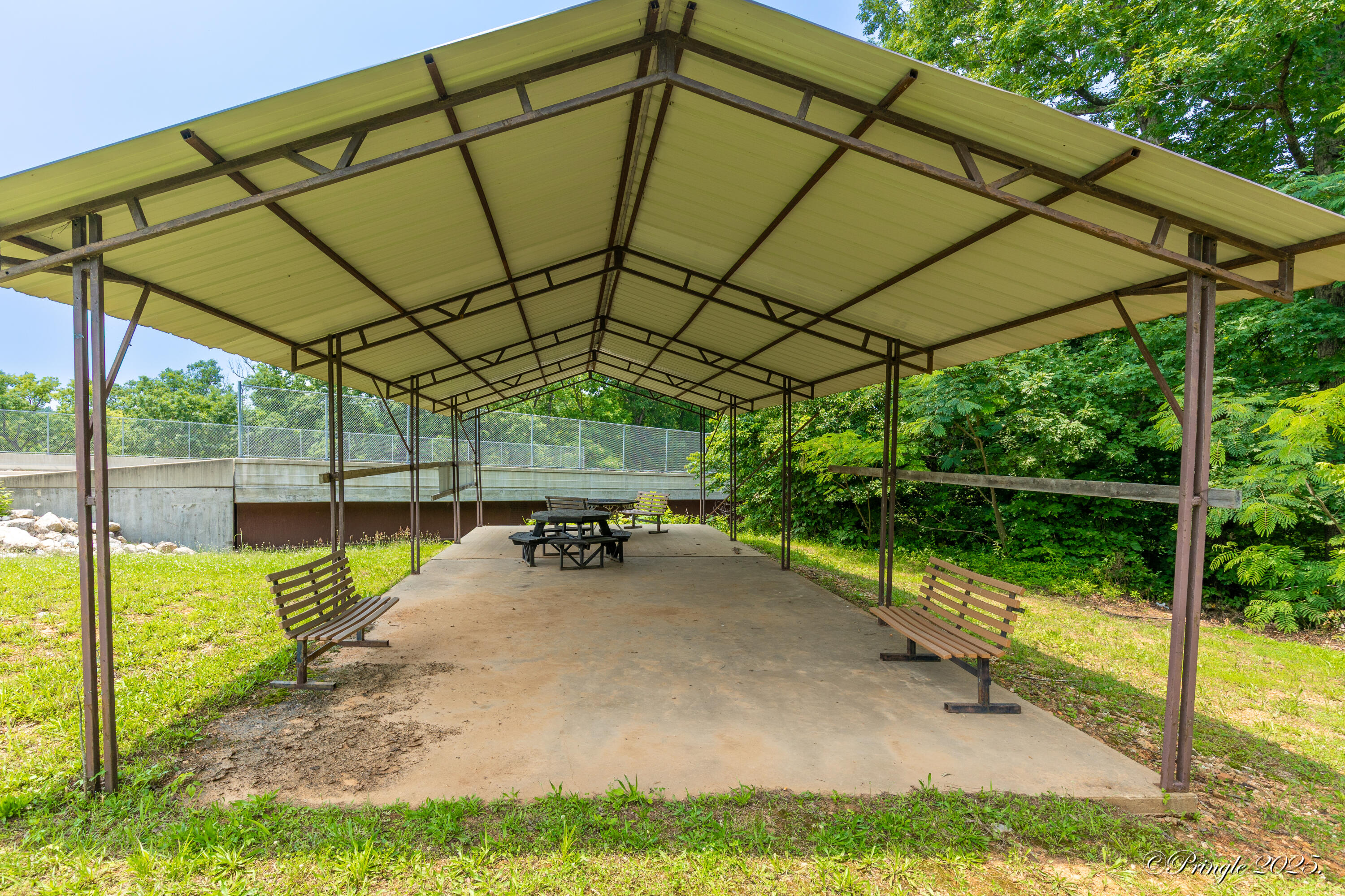 main property photo 14