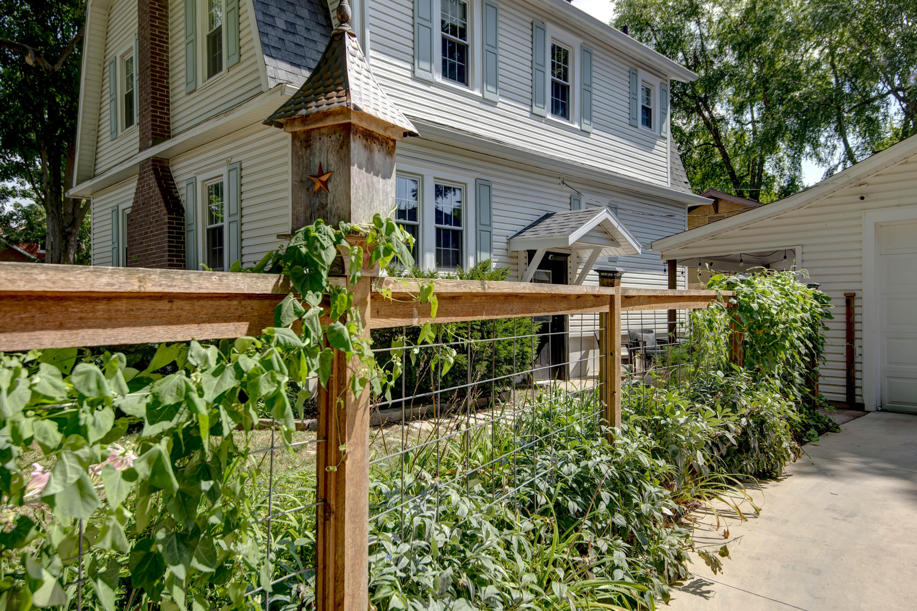 property viewer photo 44