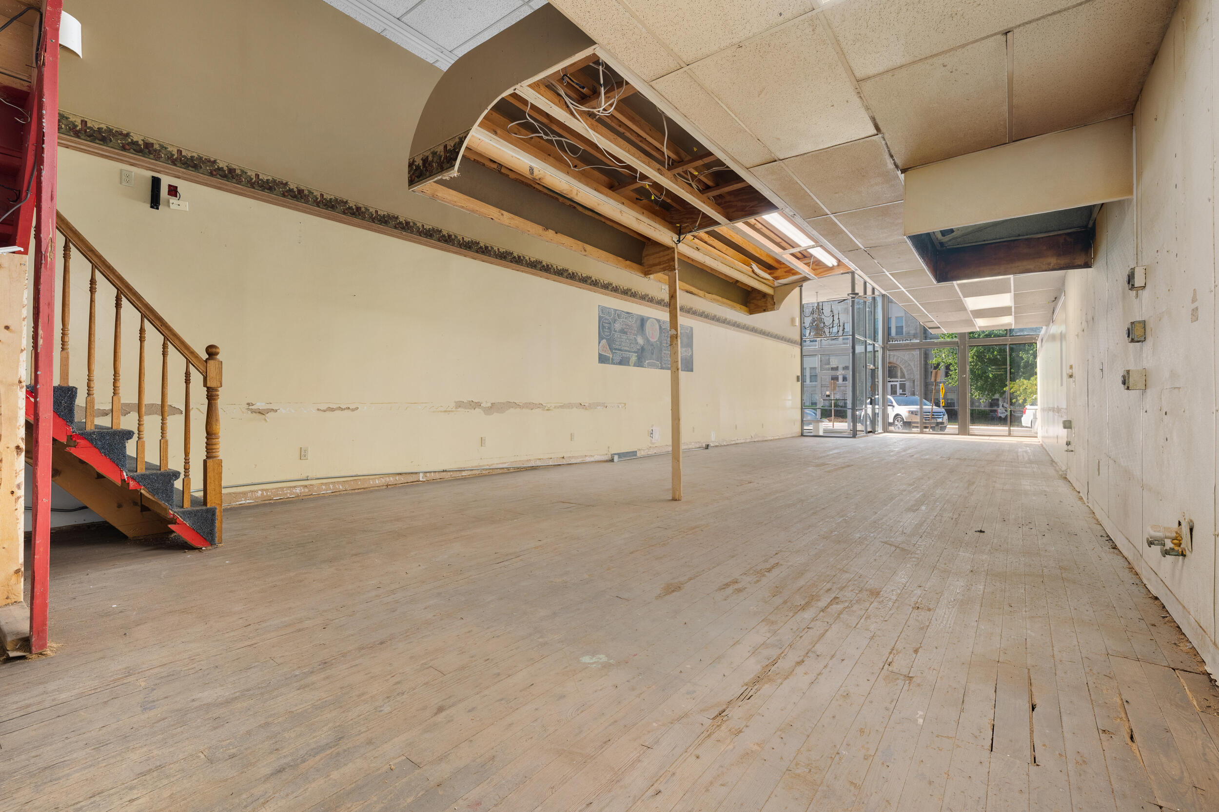 main property photo 43