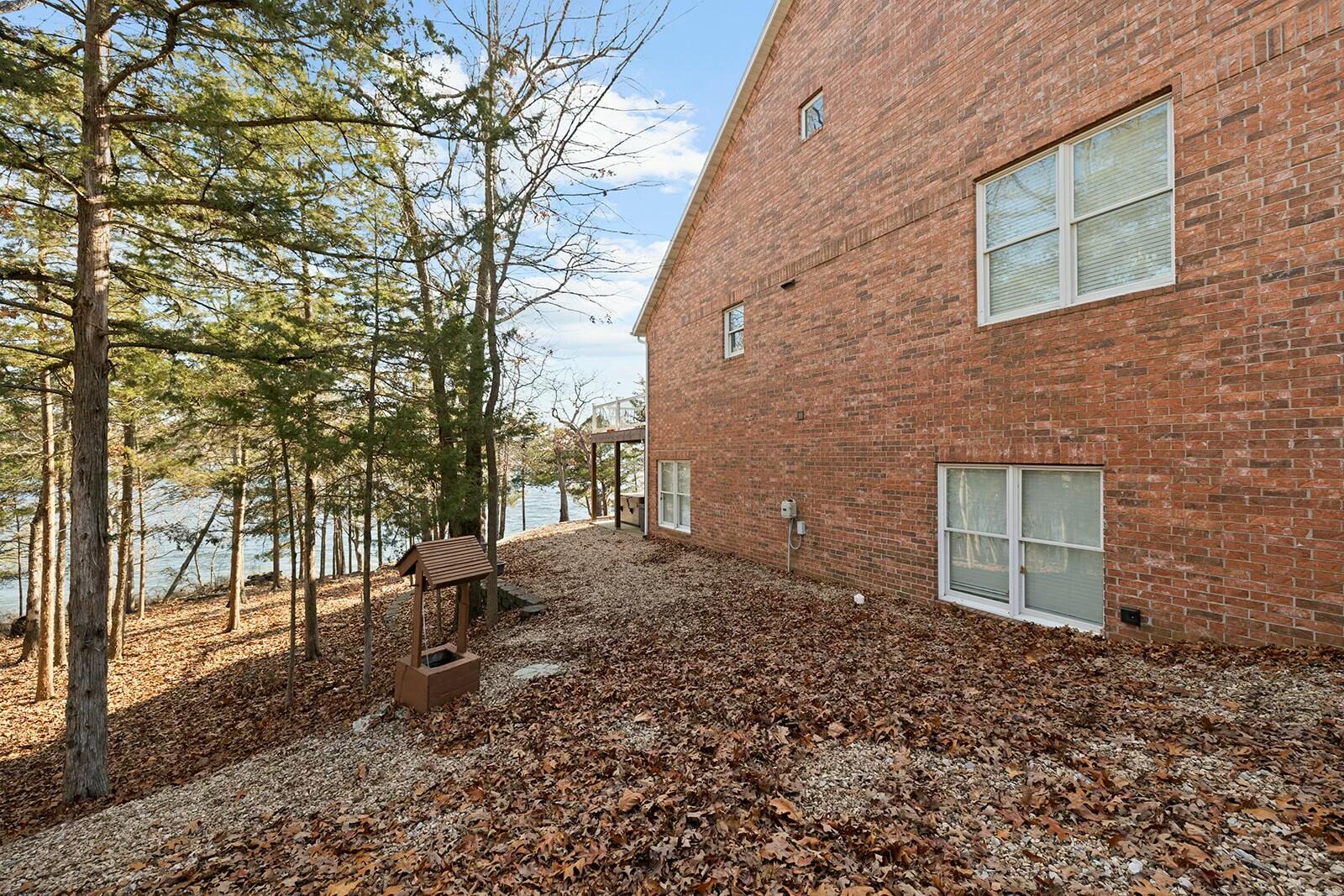 main property photo 40