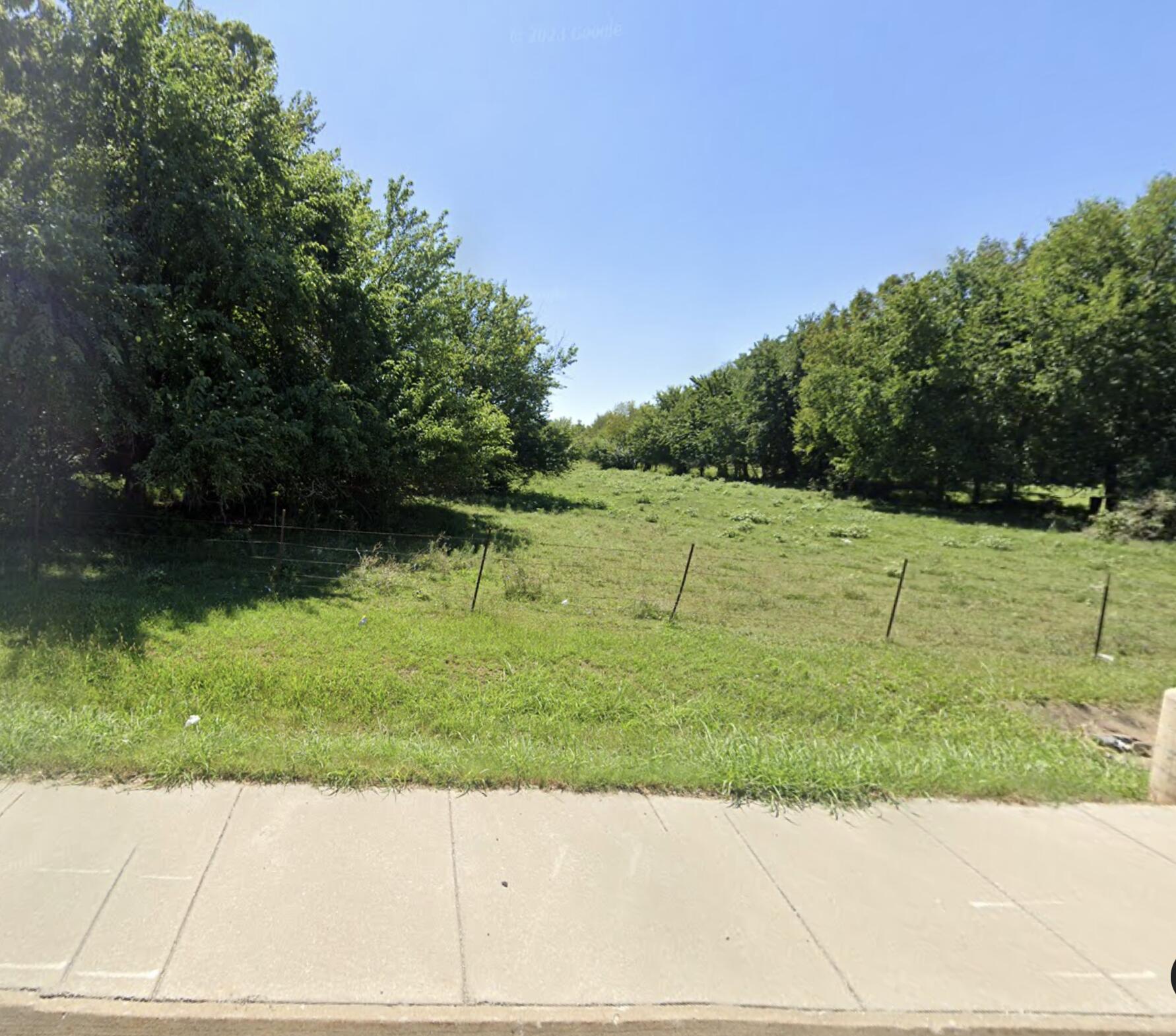 main property photo 6