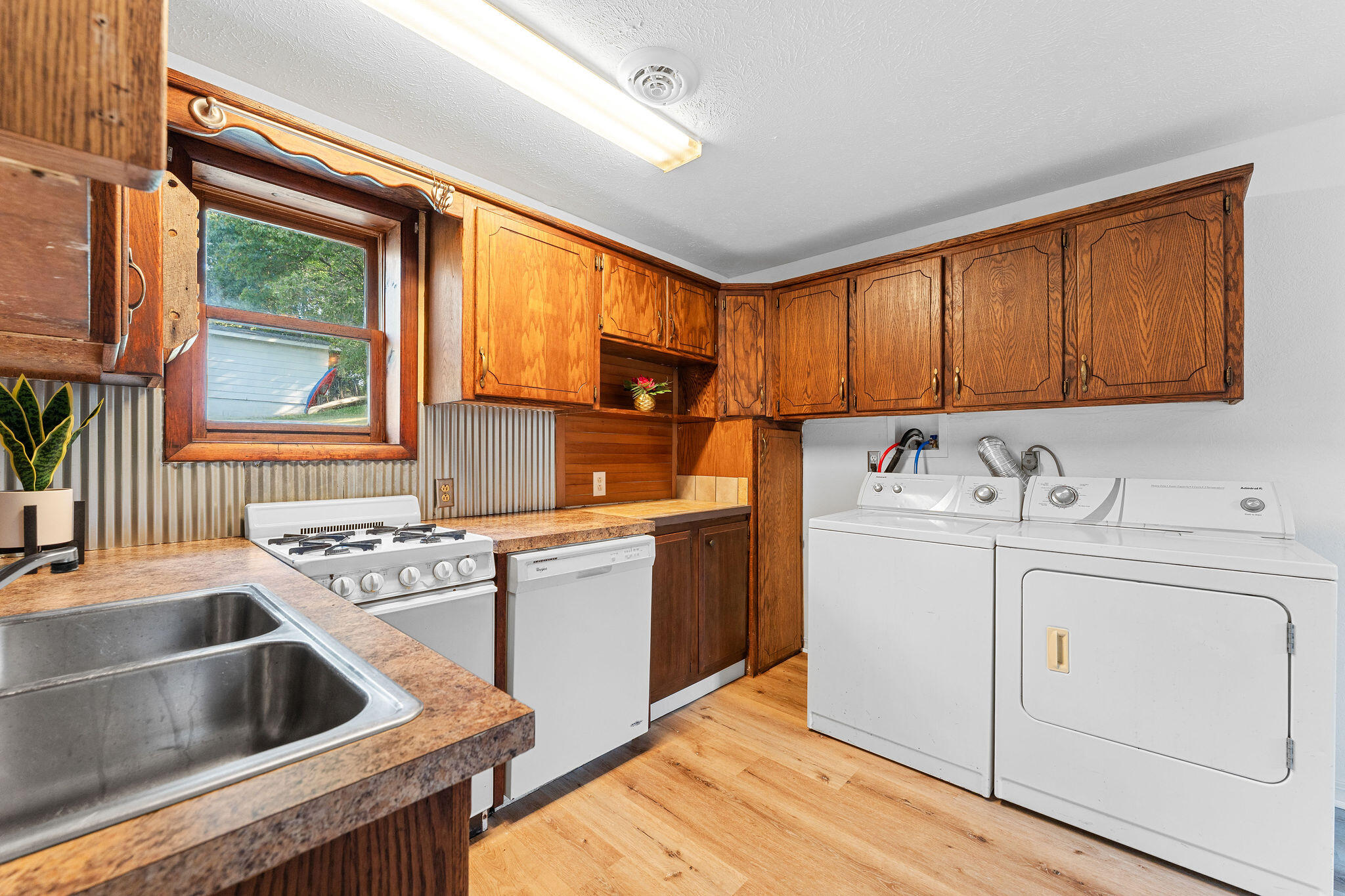 property viewer photo 13