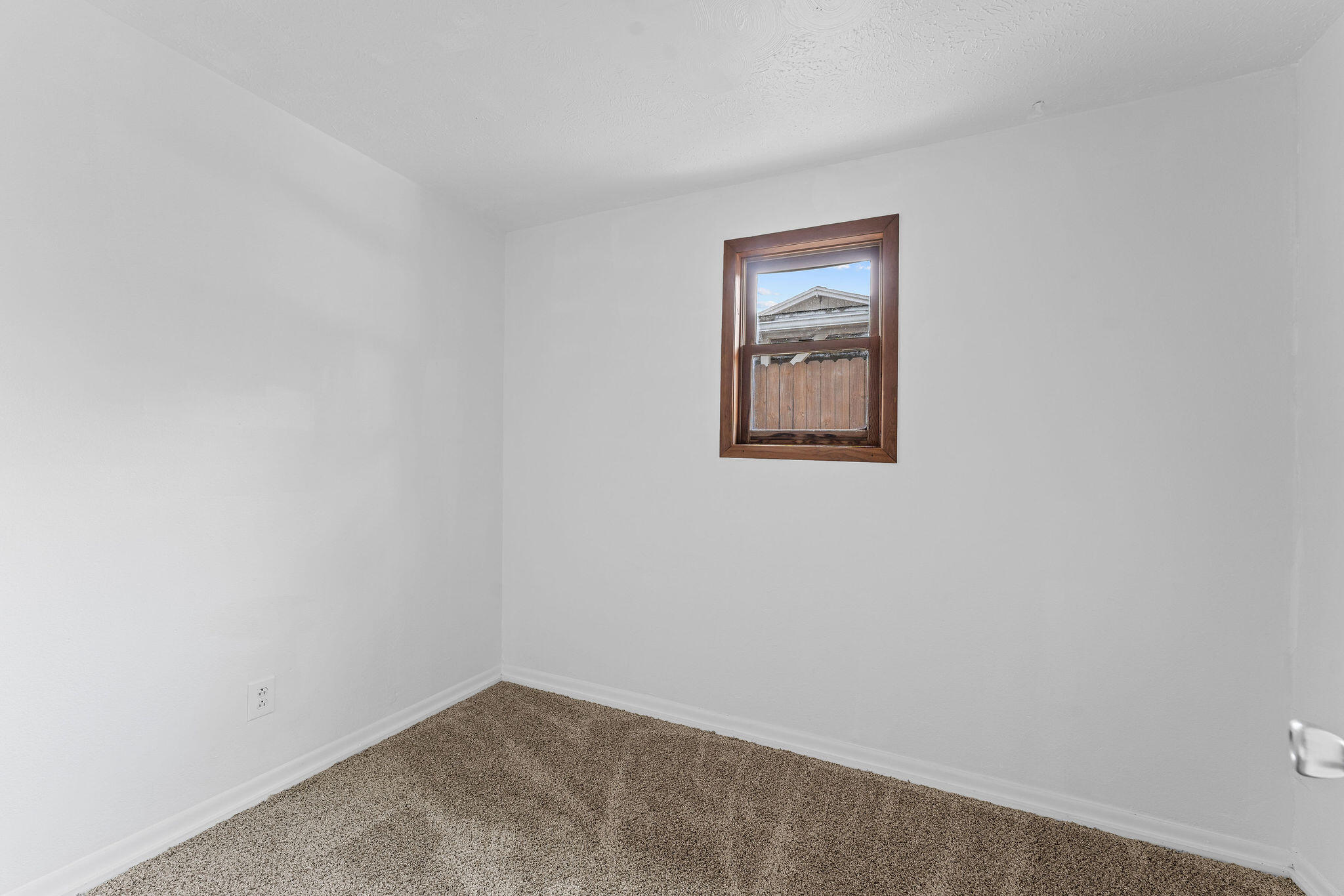 property viewer photo 20