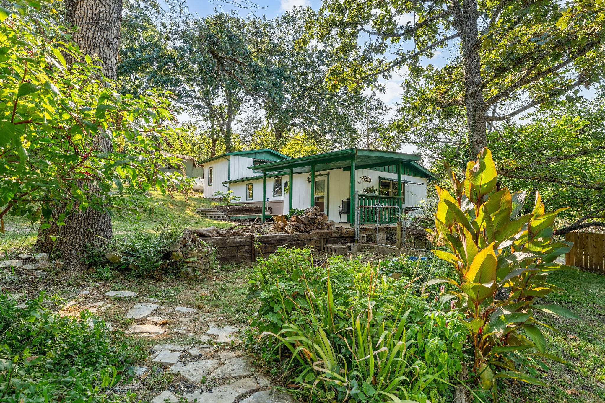 property viewer photo 3