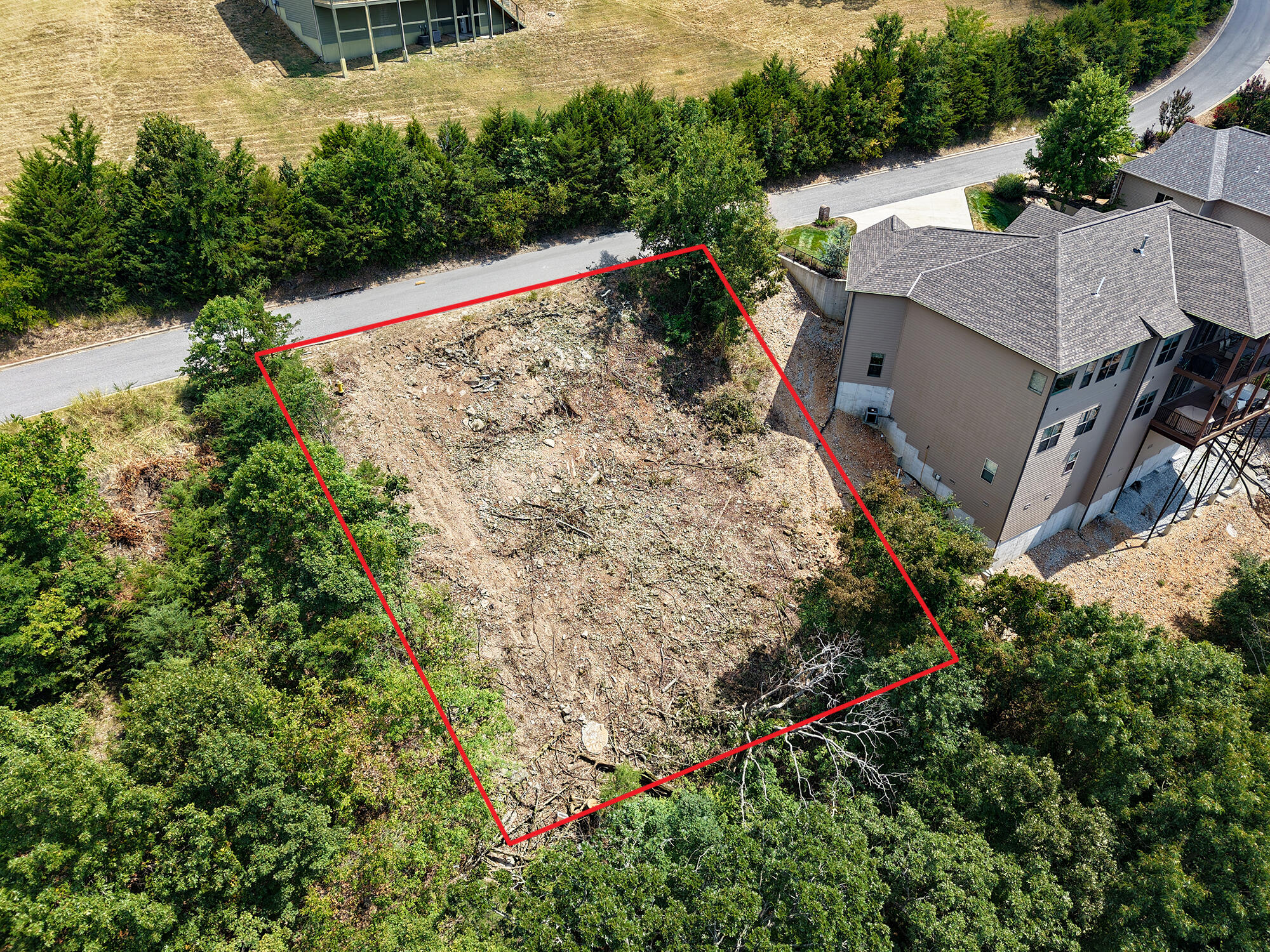 main property photo 12