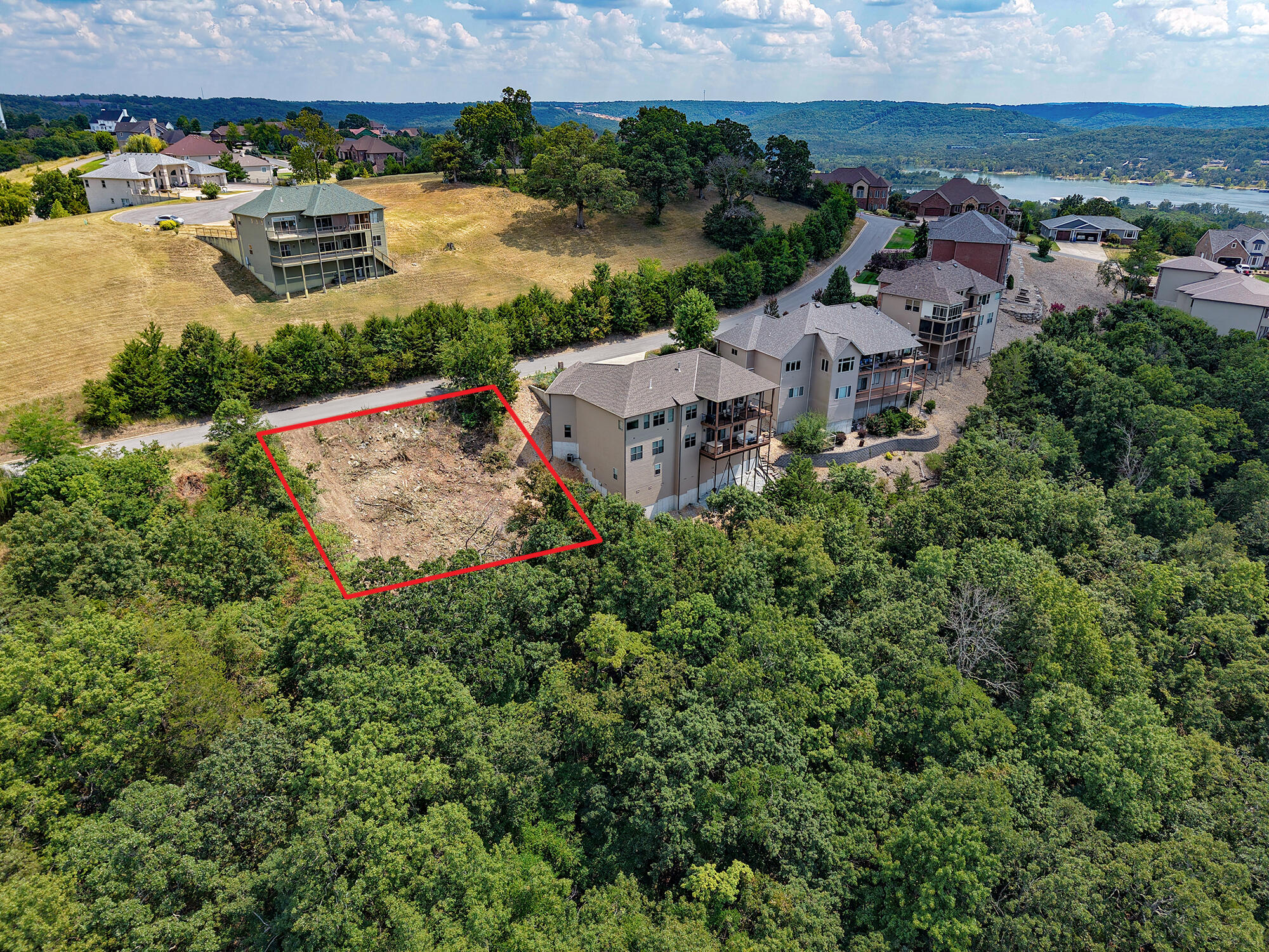 main property photo 14