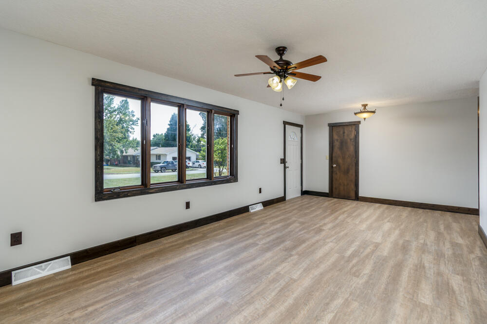 property viewer photo 4