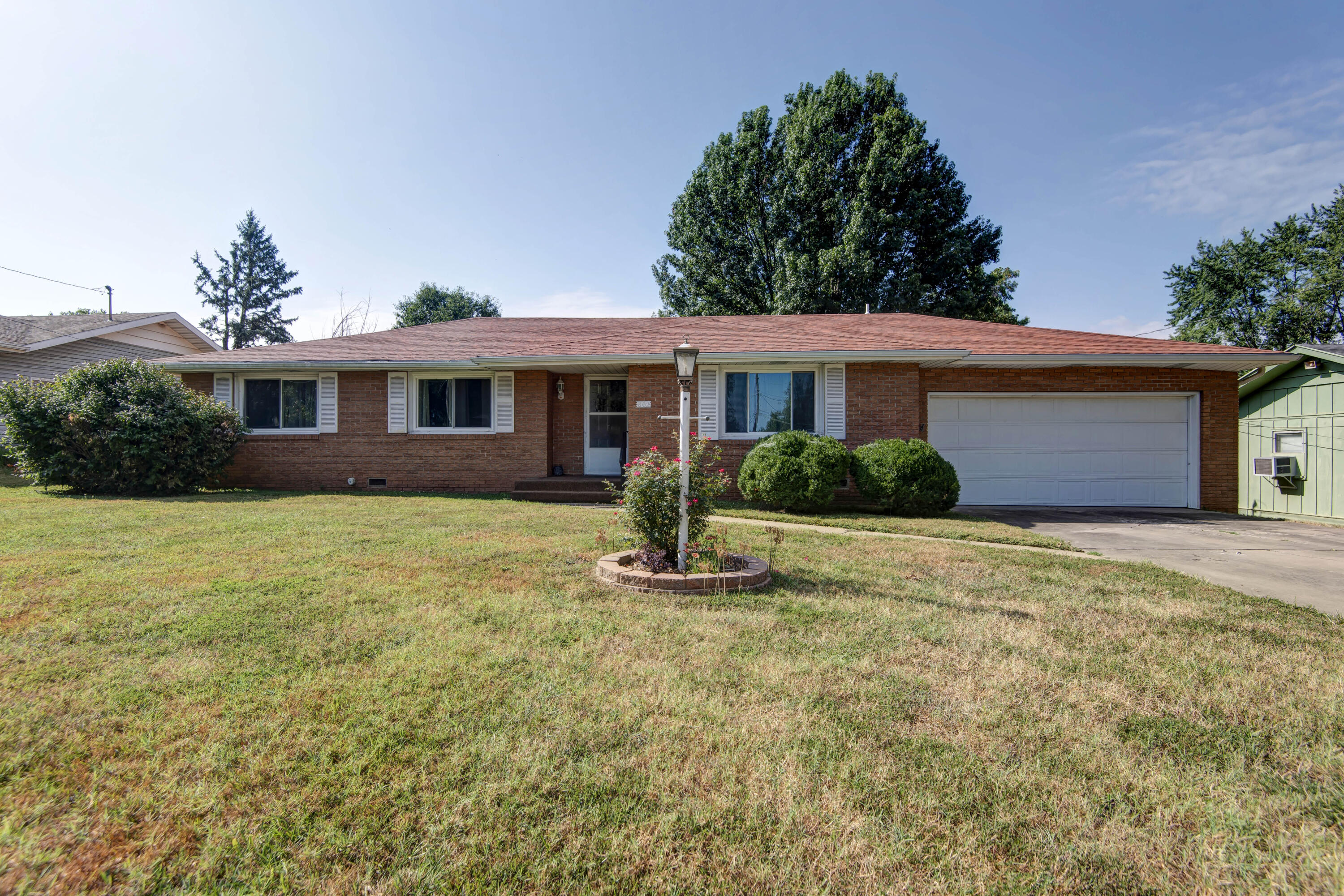 main property photo 0