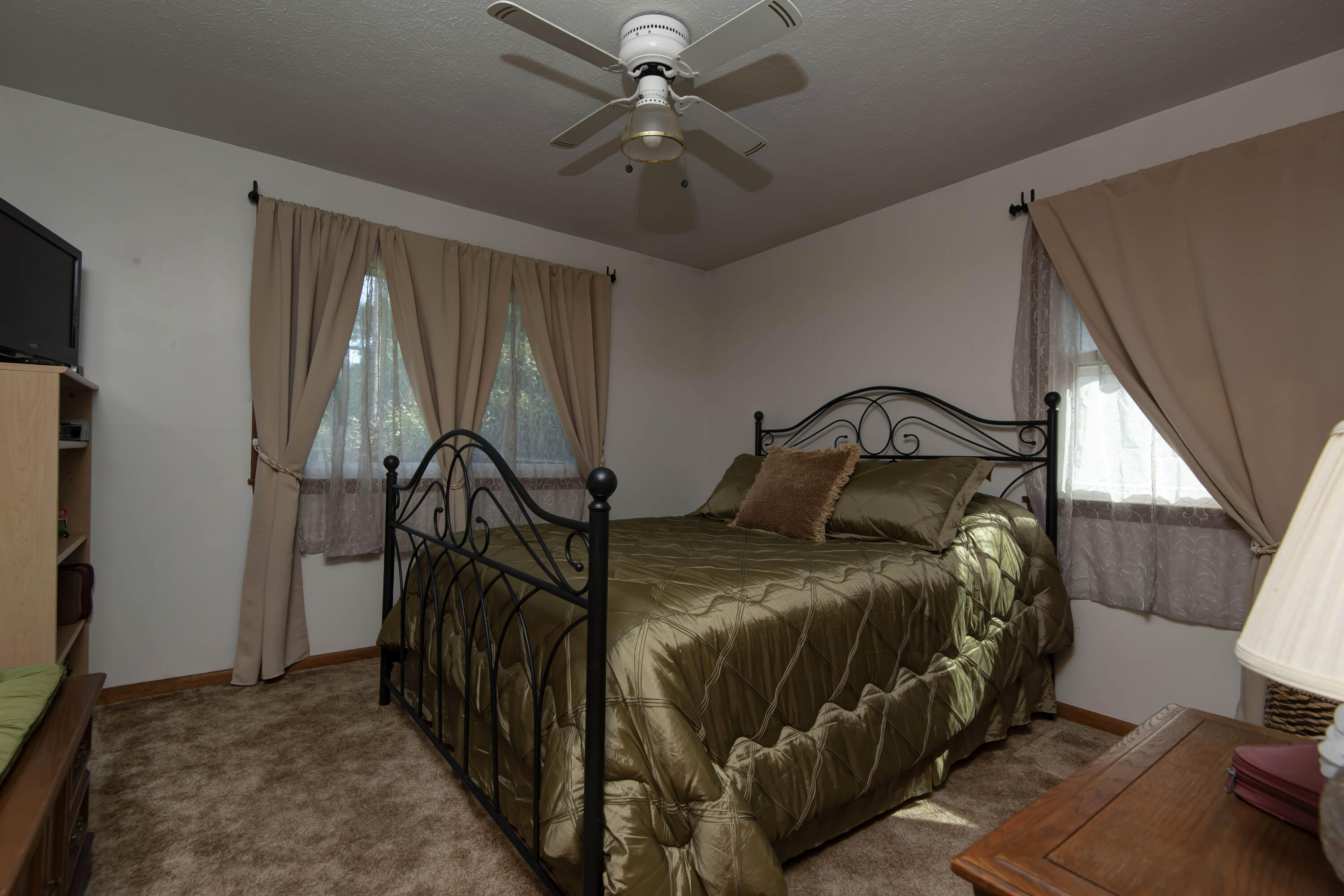 property viewer photo 13