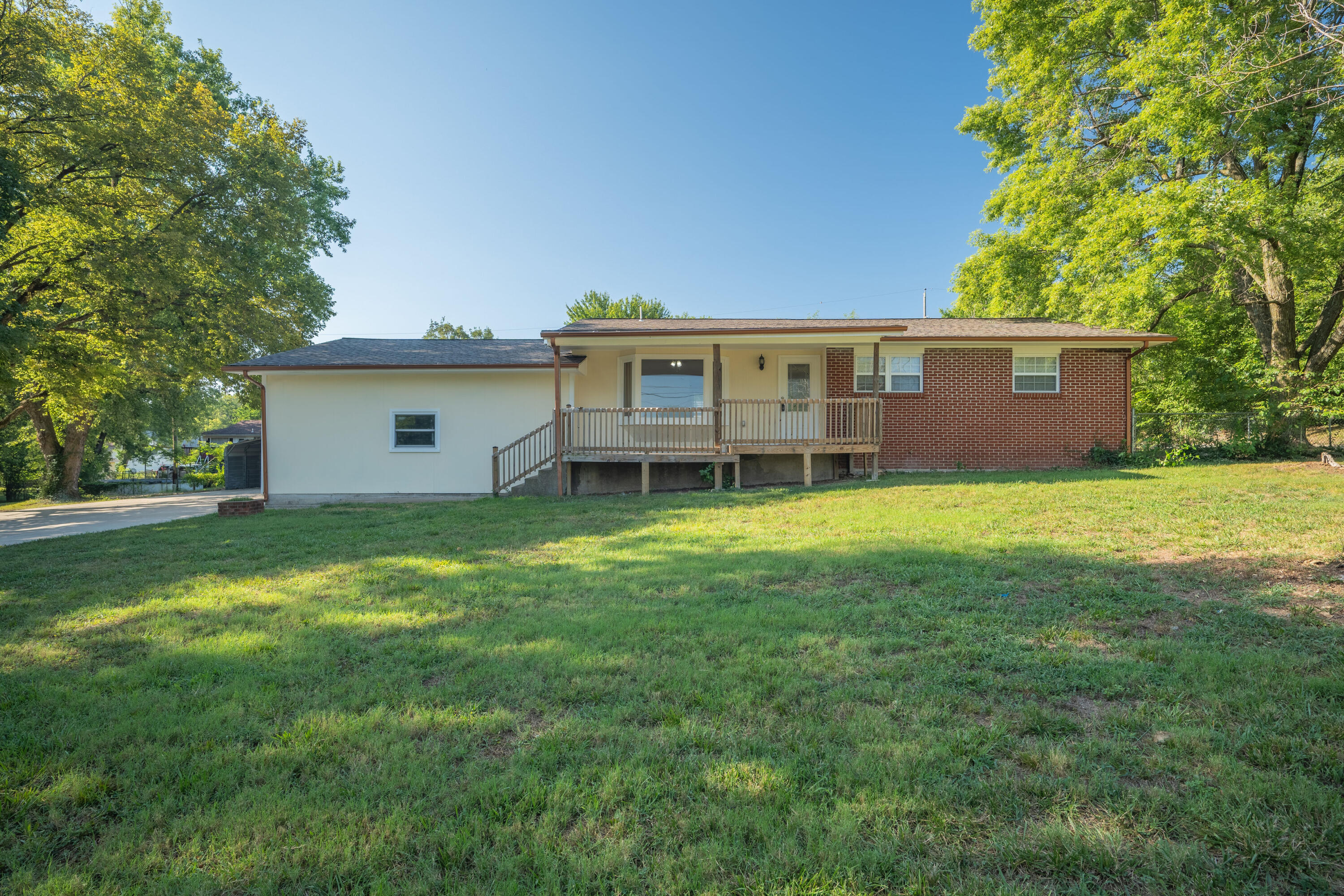 main property photo 0