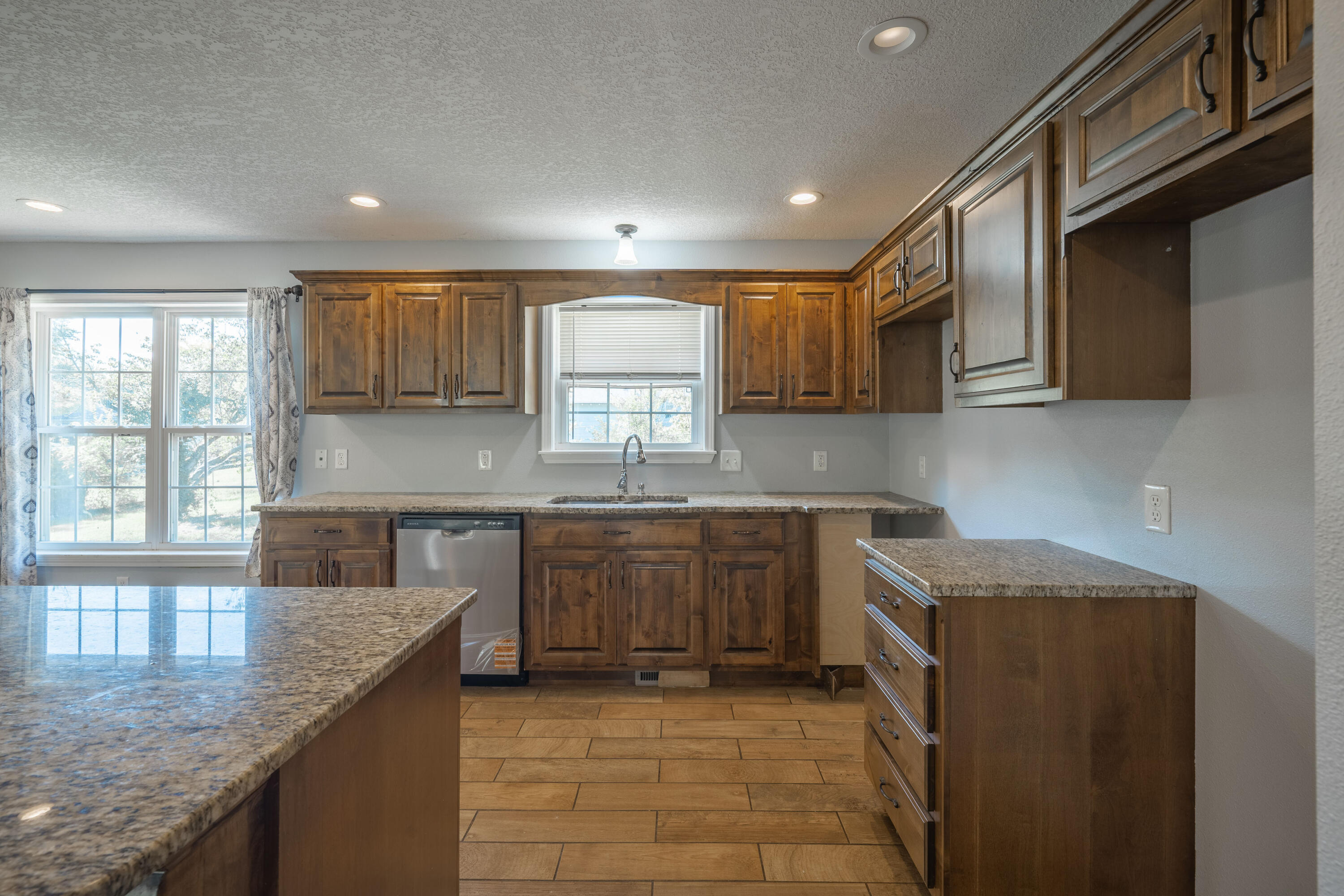 property viewer photo 12