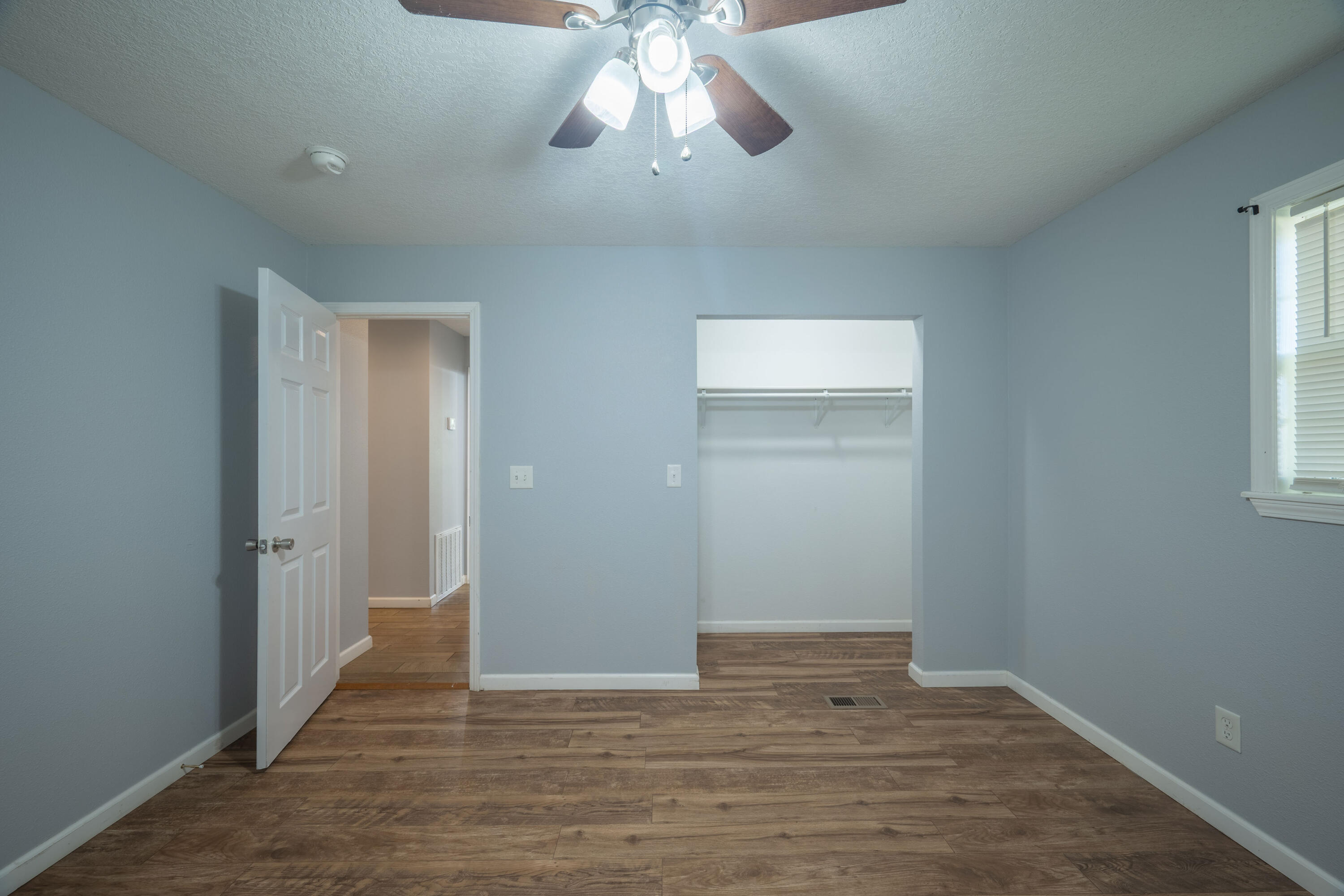 property viewer photo 19