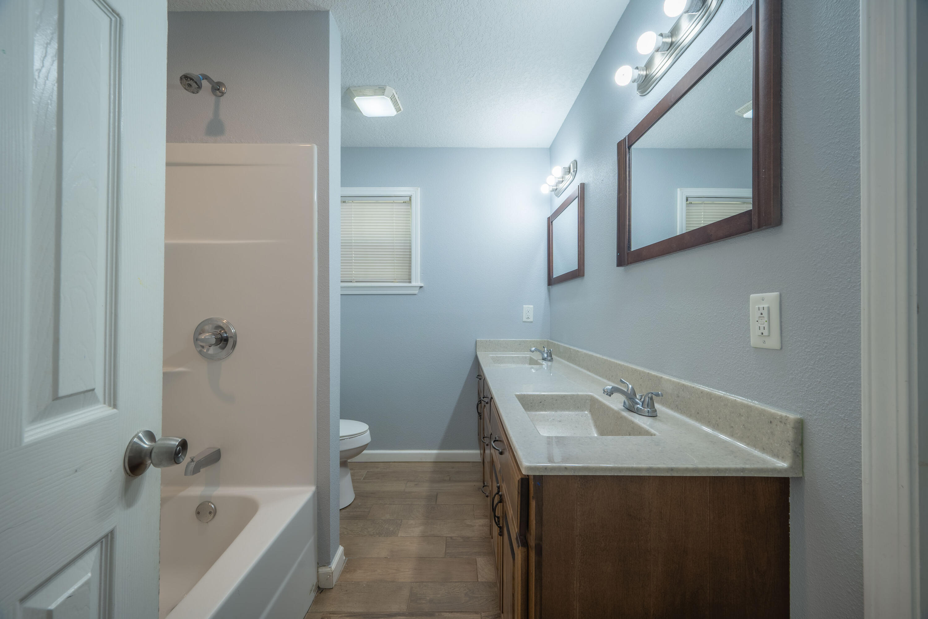 property viewer photo 20