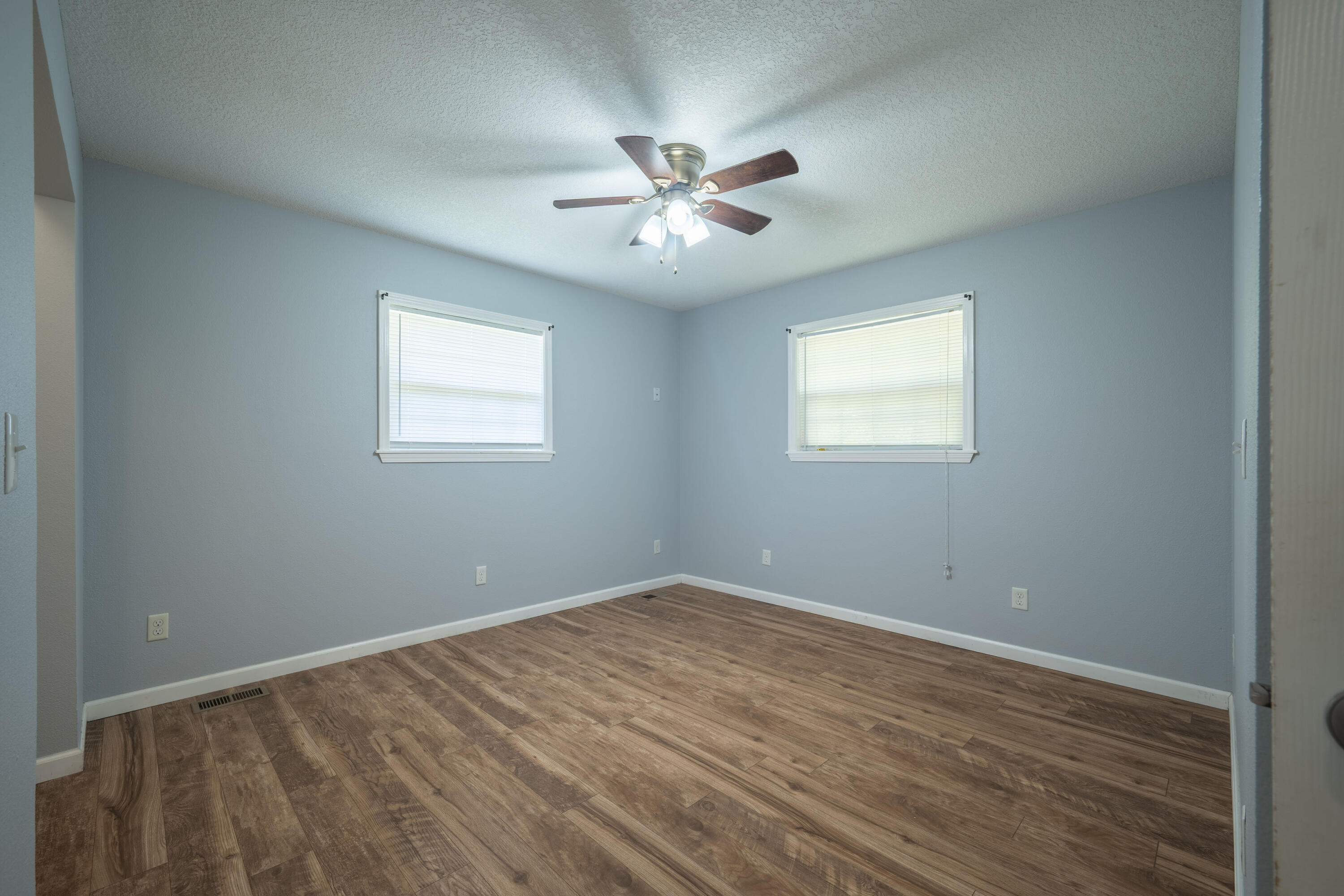 property viewer photo 22