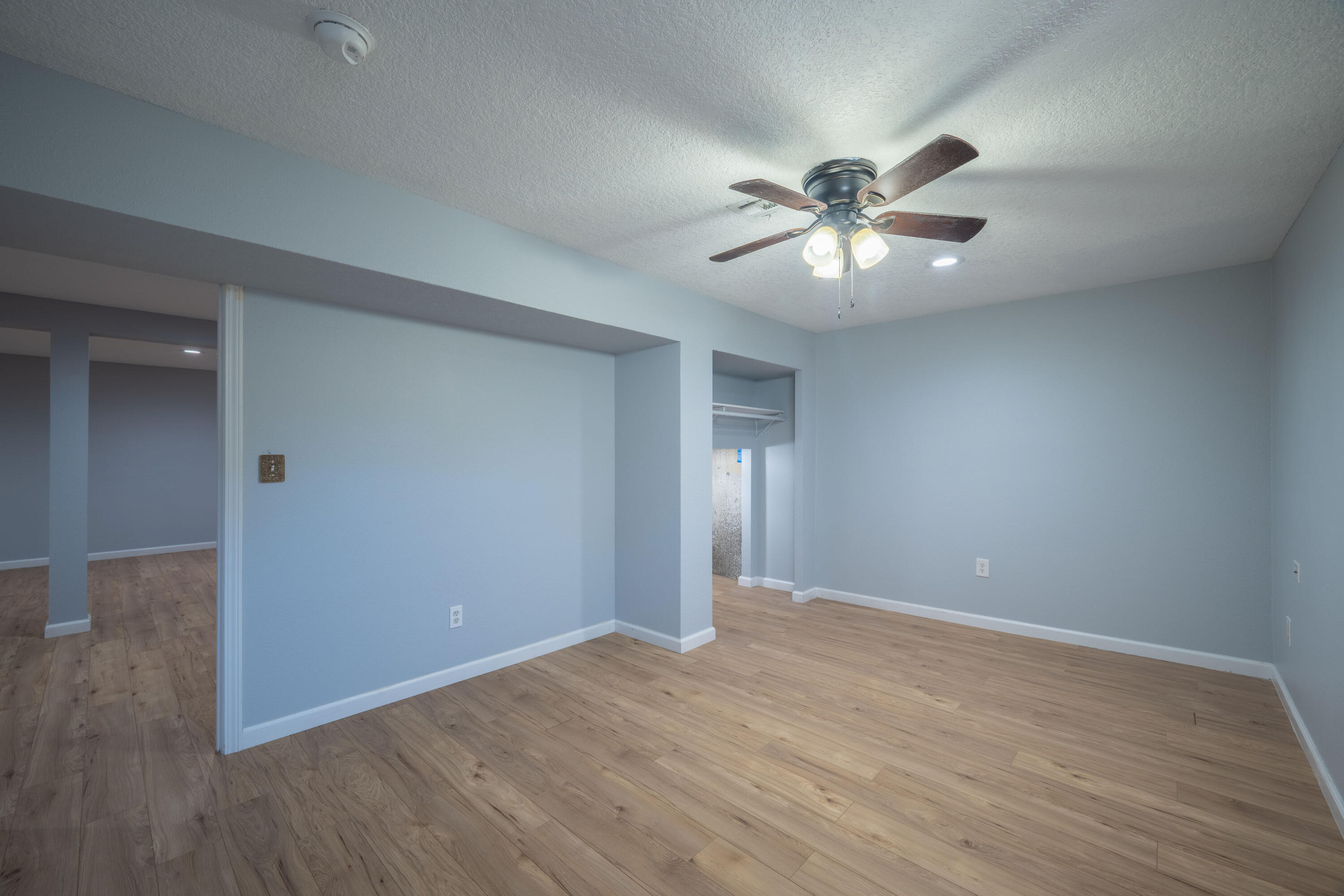 property viewer photo 31