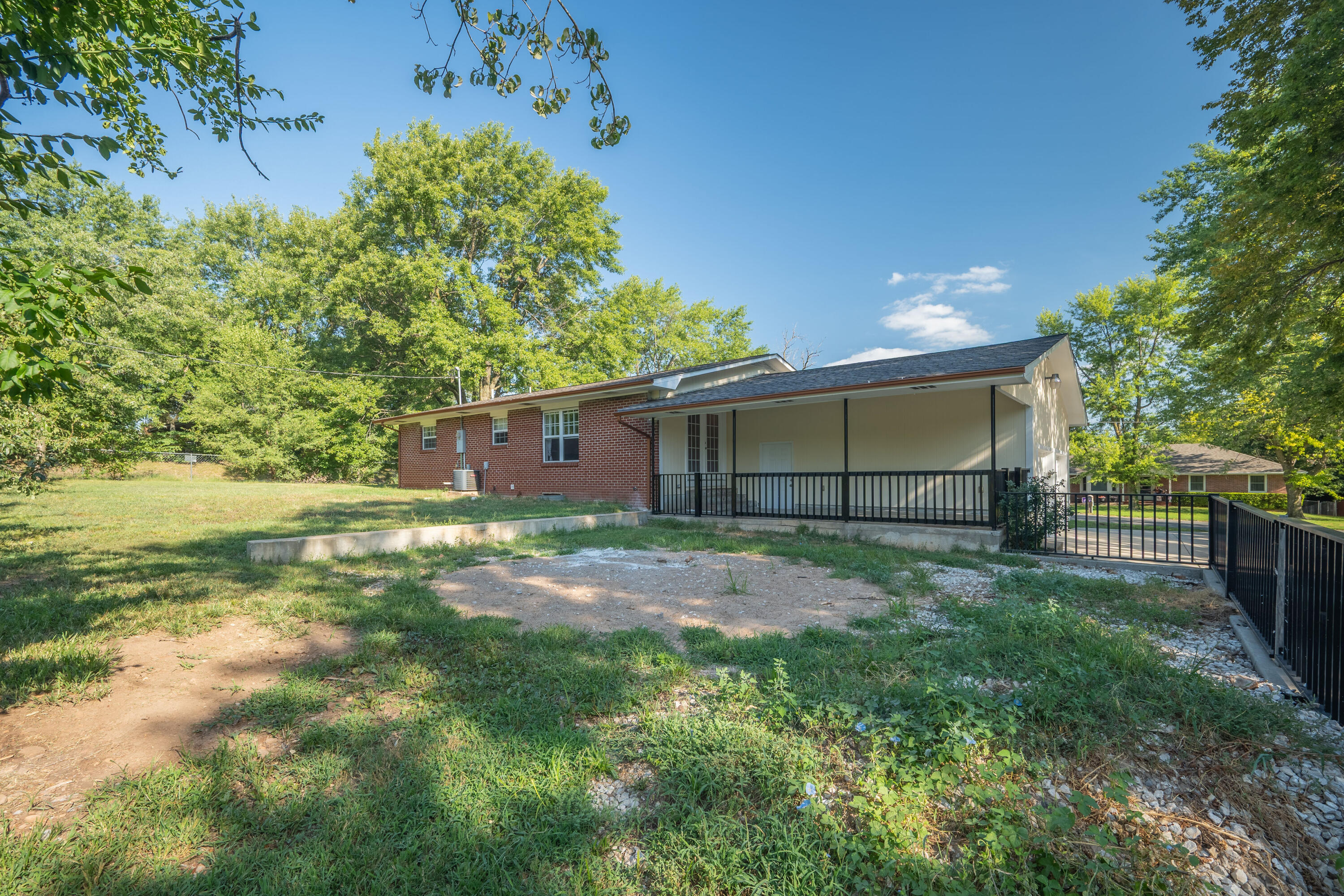 property viewer photo 38