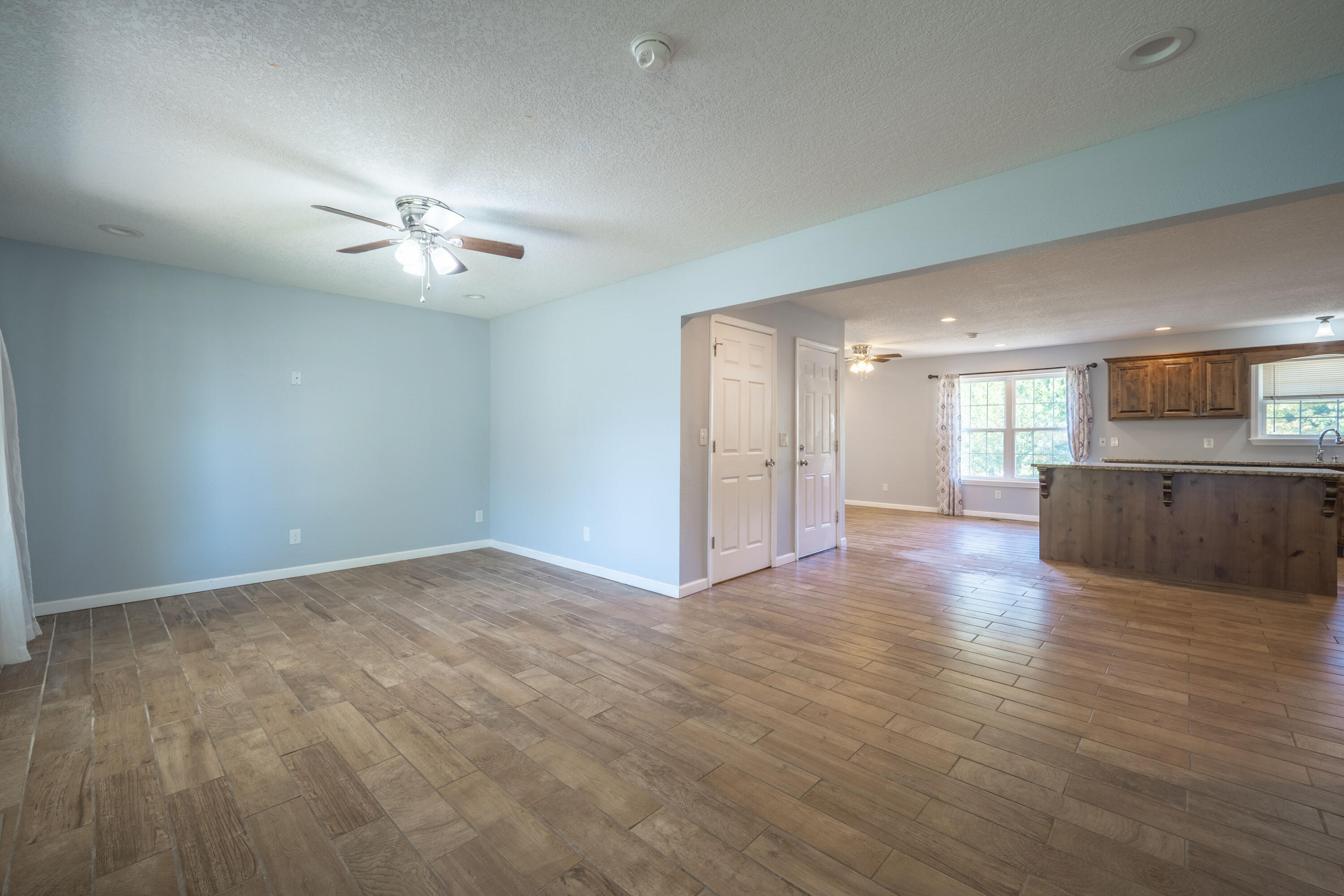 property viewer photo 8