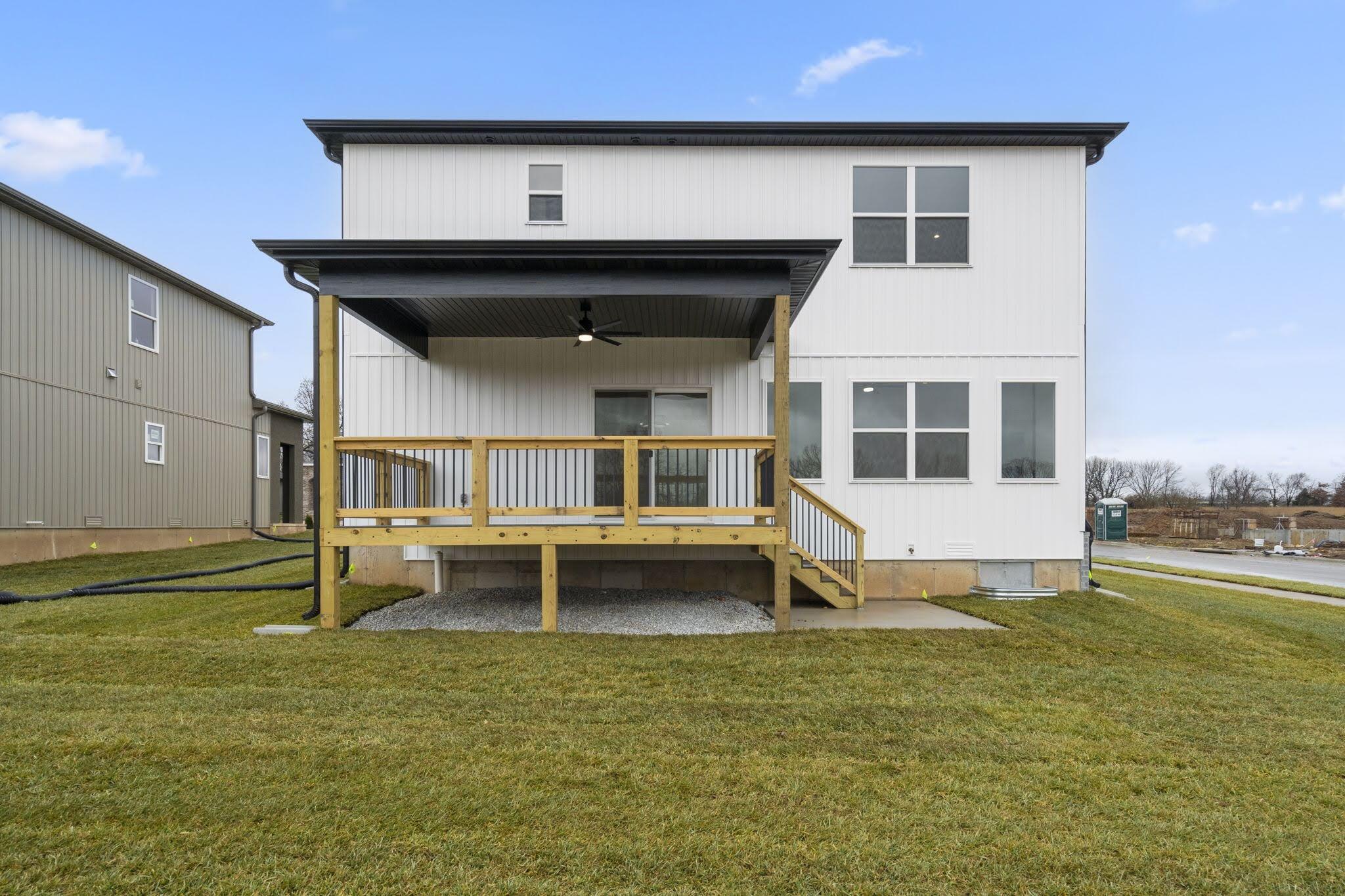 main property photo 30