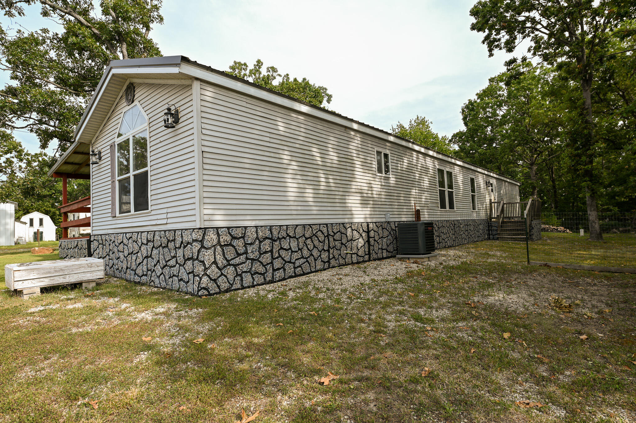 property viewer photo 2