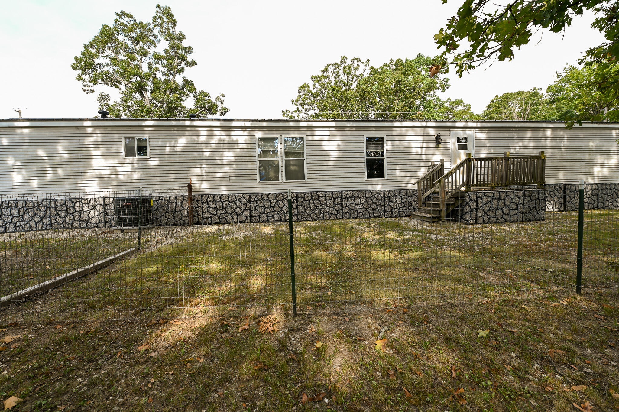 property viewer photo 3