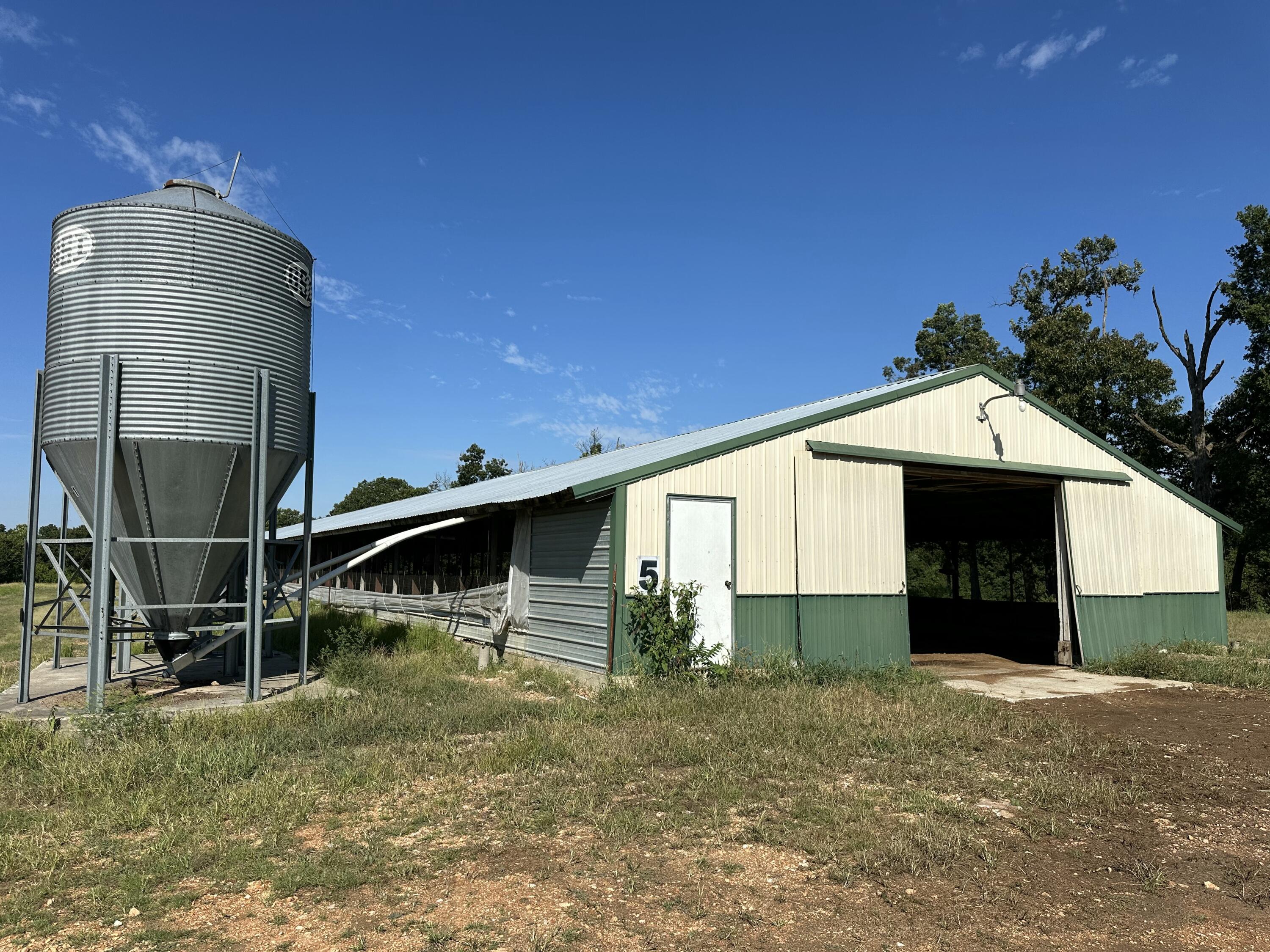 main property photo 21