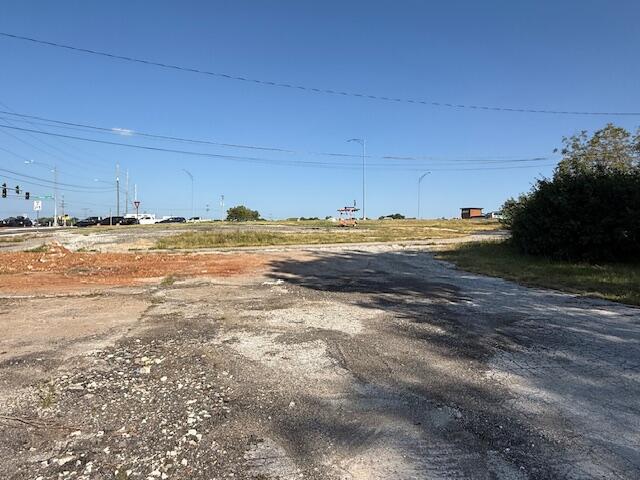 main property photo 17