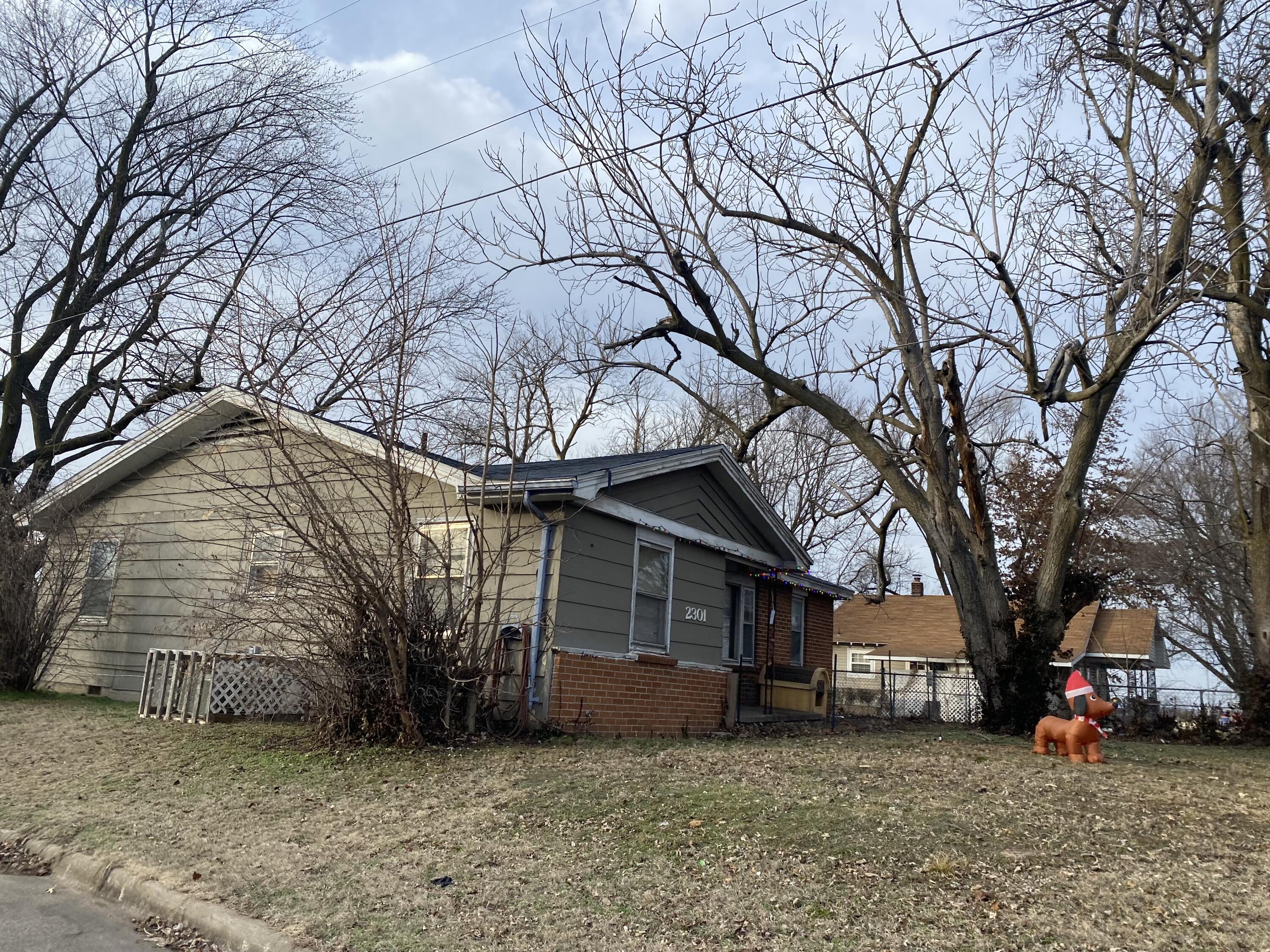 main property photo 25