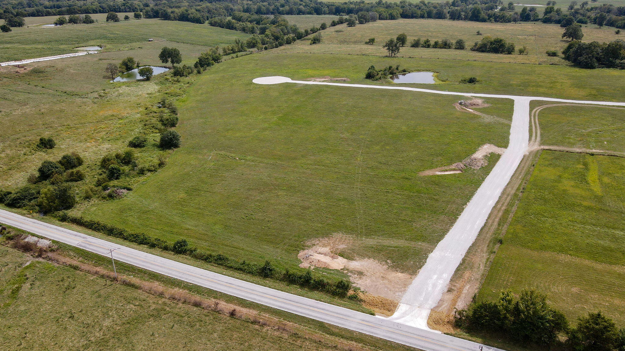 main property photo 10