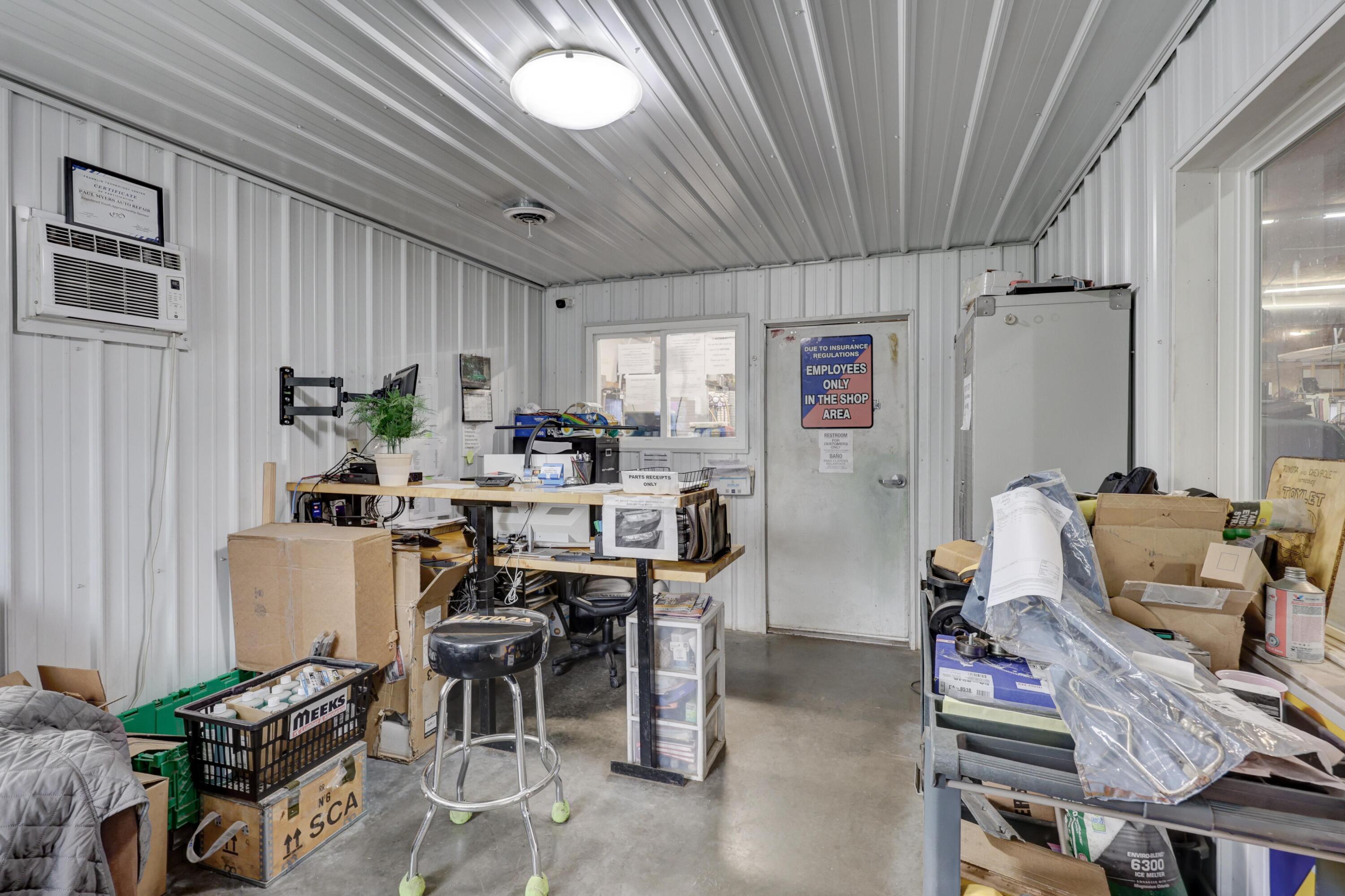 main property photo 9