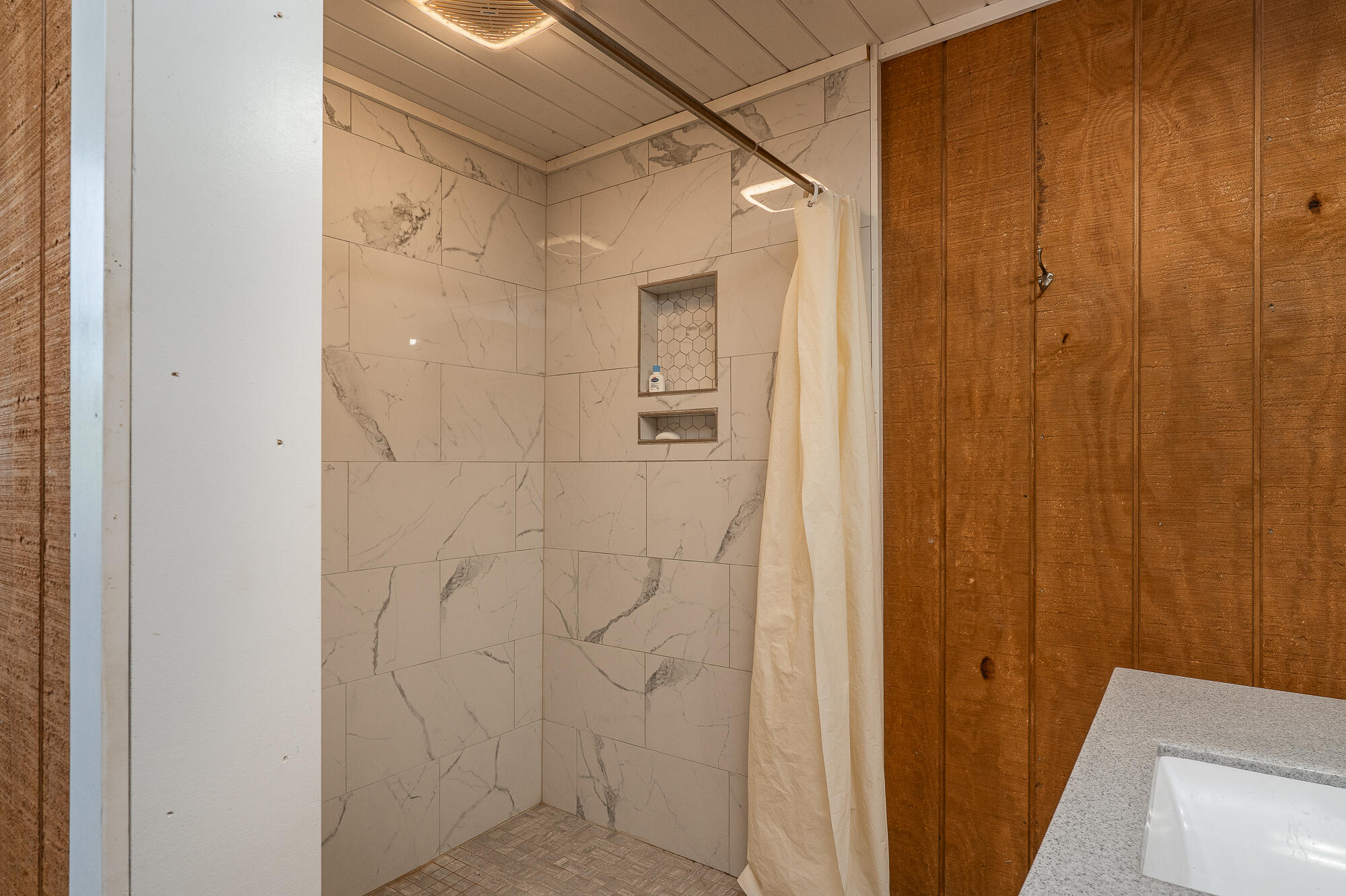 main property photo 75
