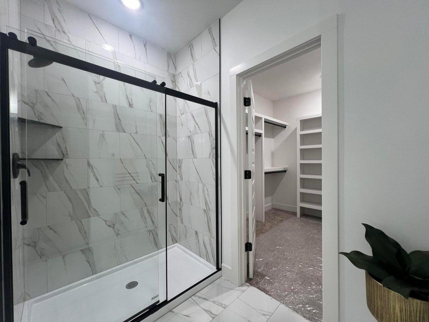 property viewer photo 12