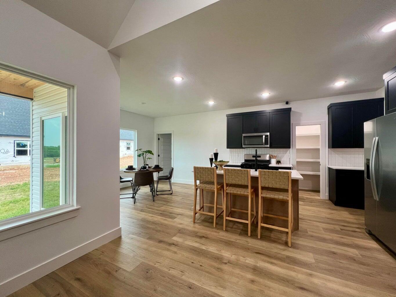 property viewer photo 4