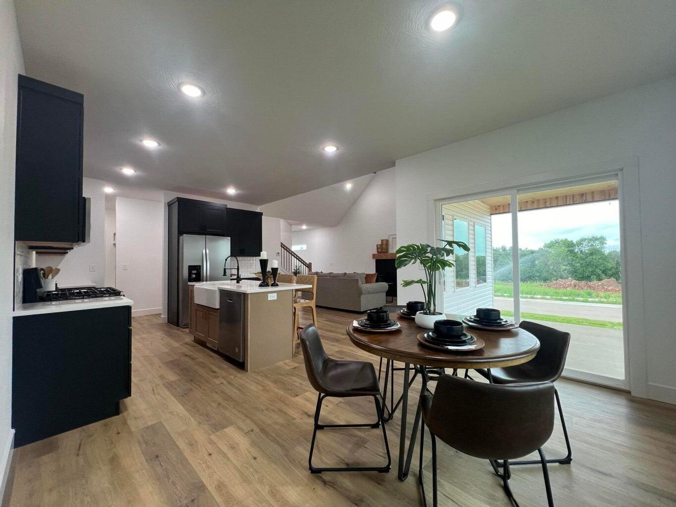 property viewer photo 5