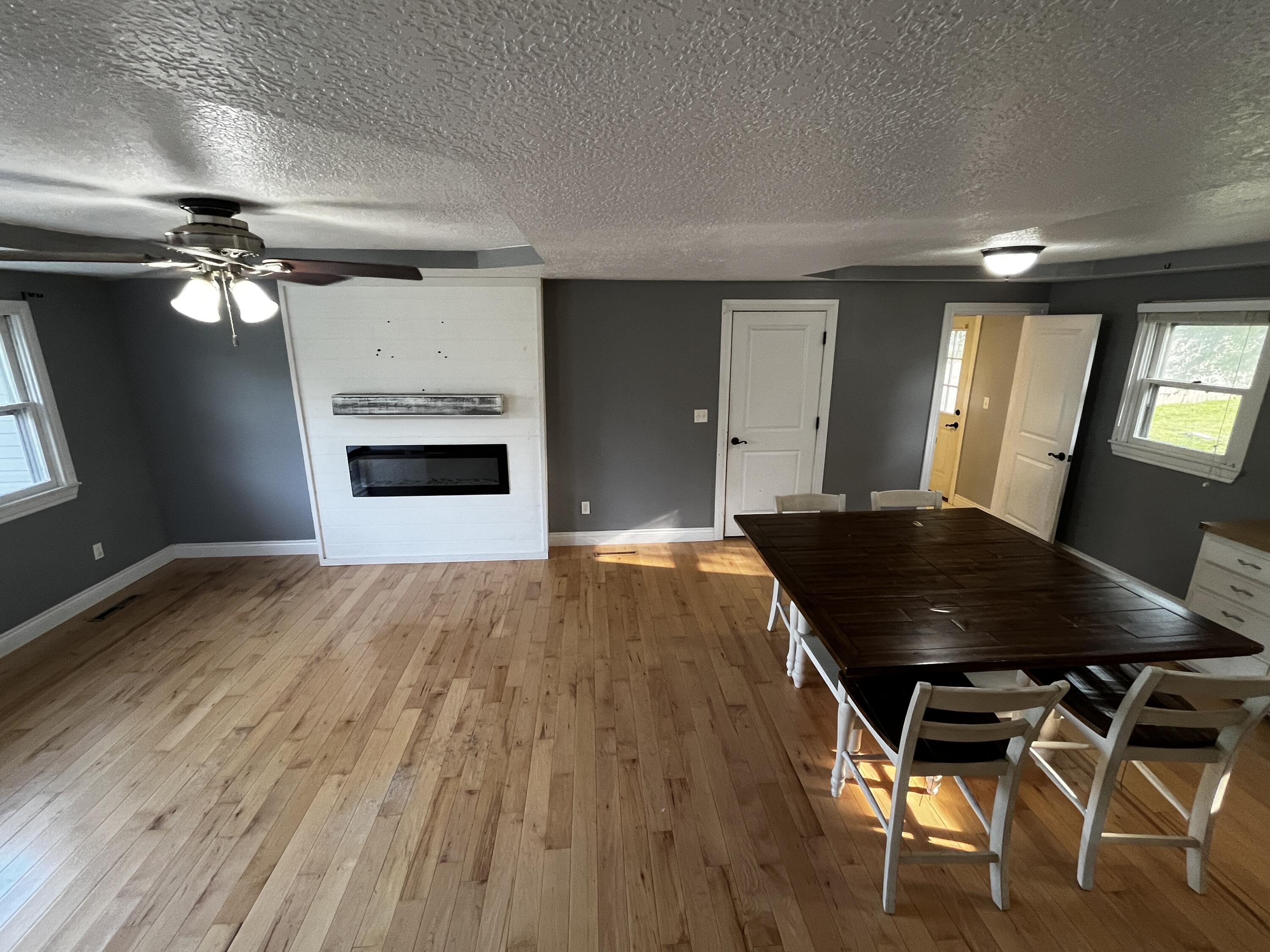property viewer photo 4