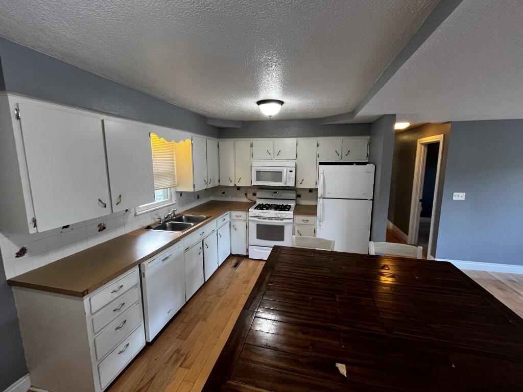 property viewer photo 7