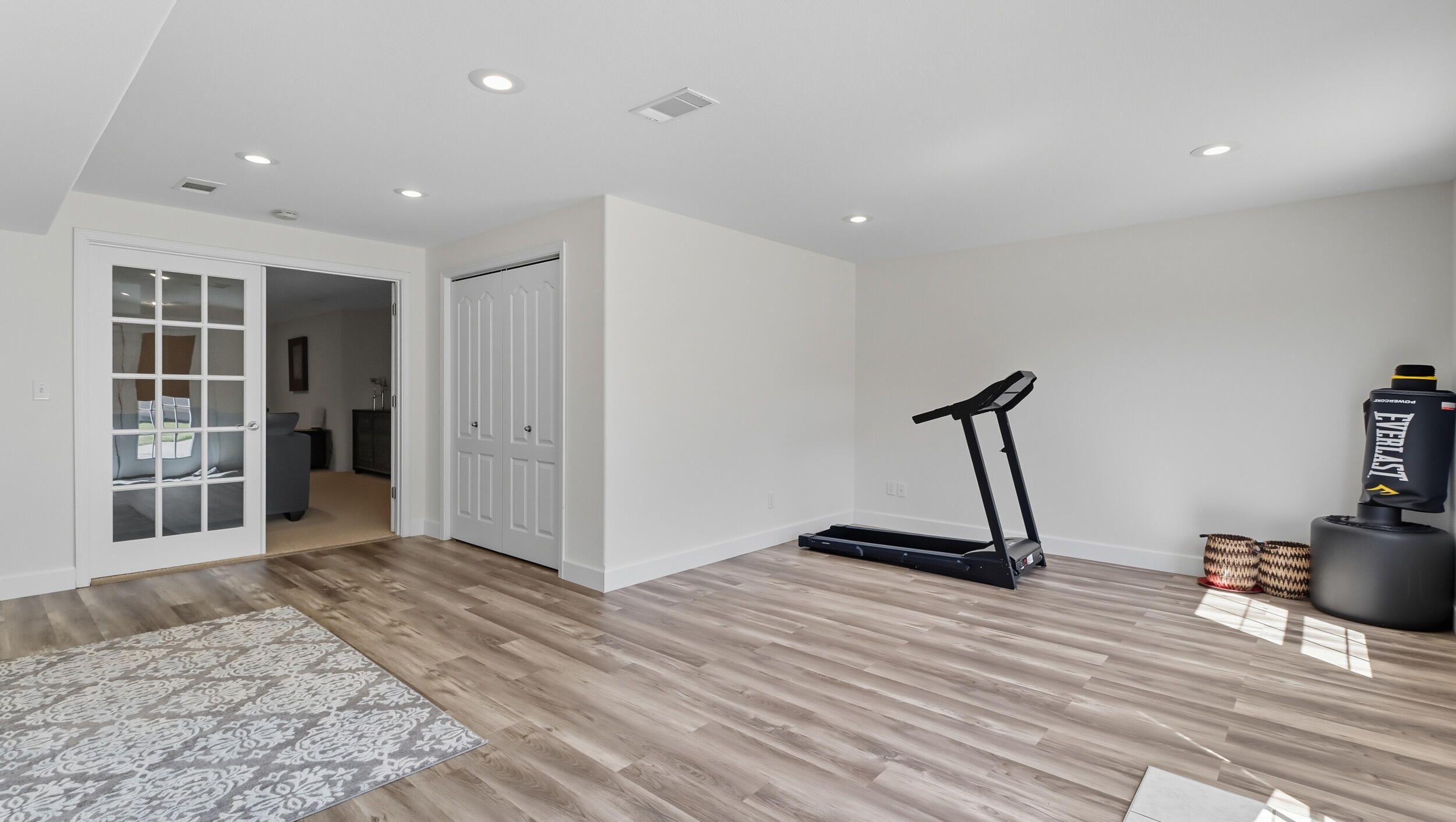 property viewer photo 26