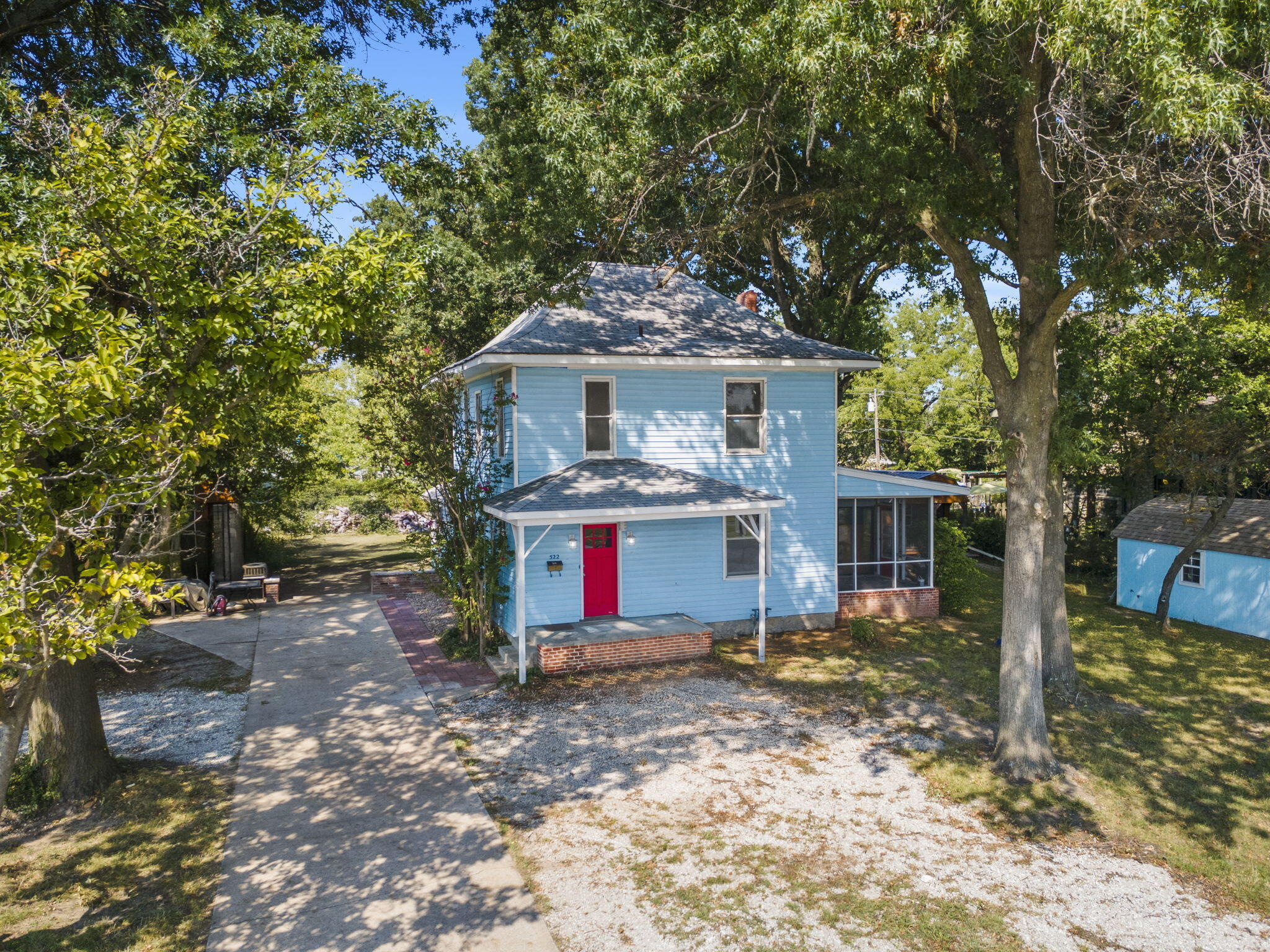 main property photo 3
