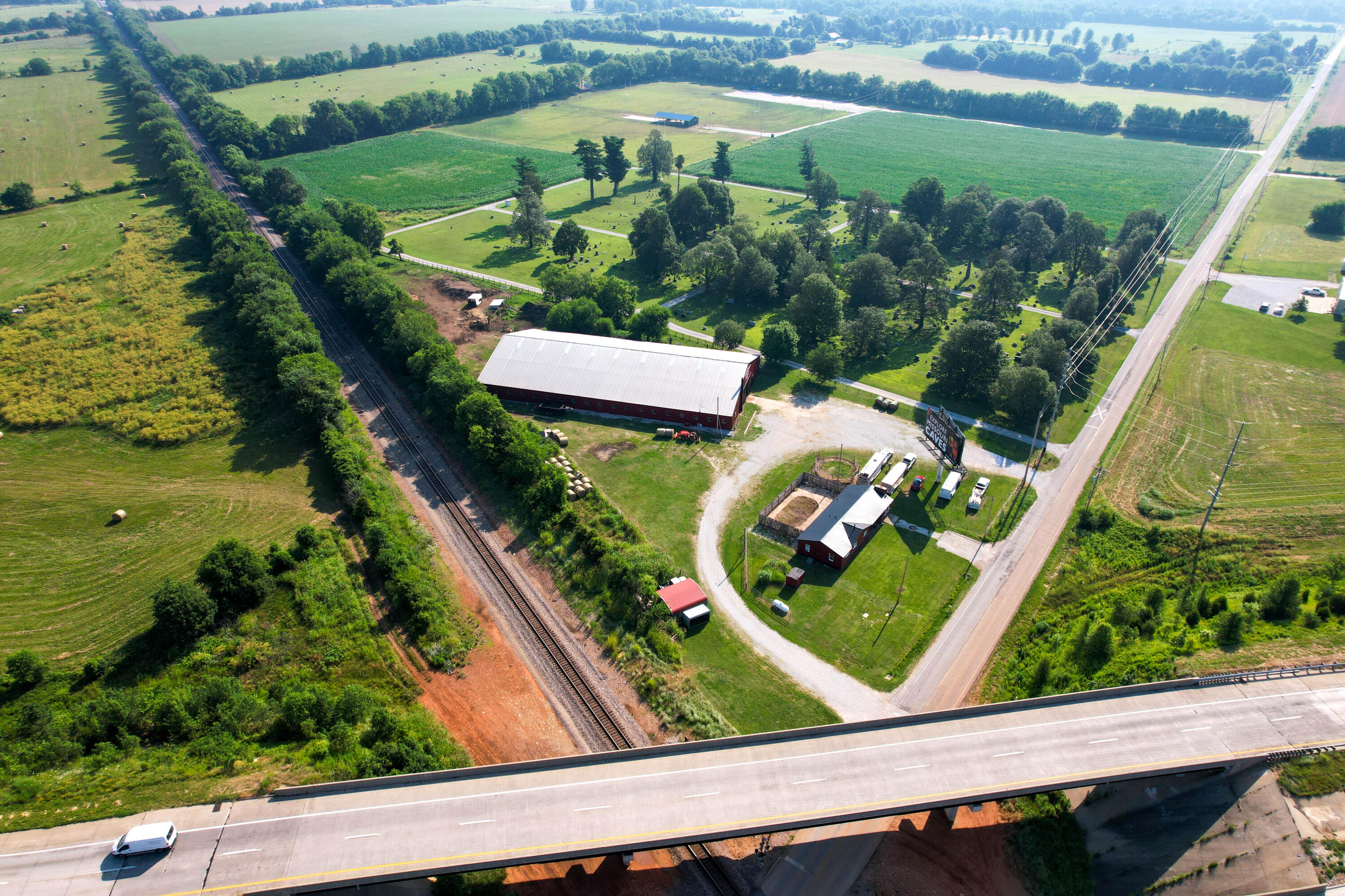 main property photo 15