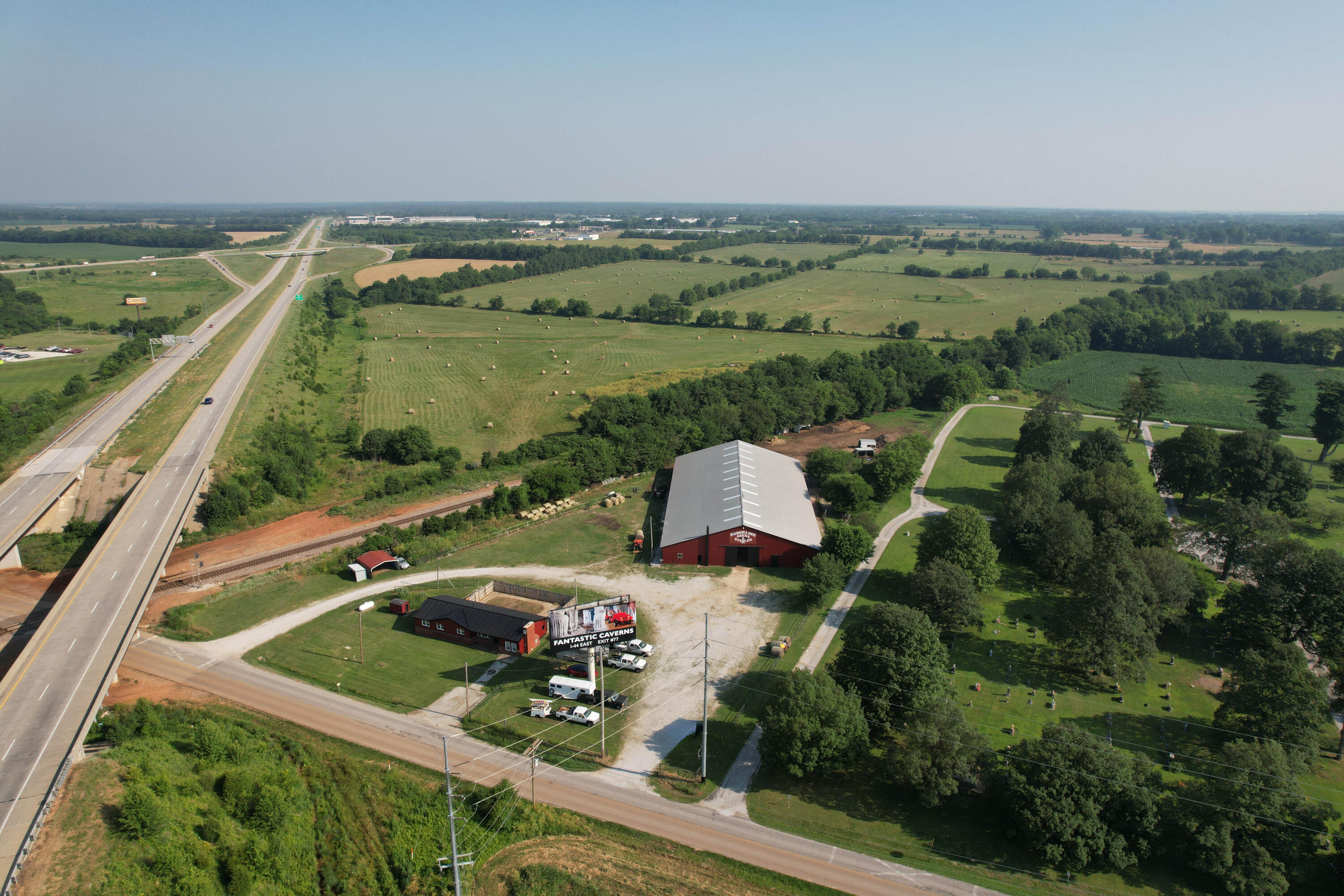main property photo 4