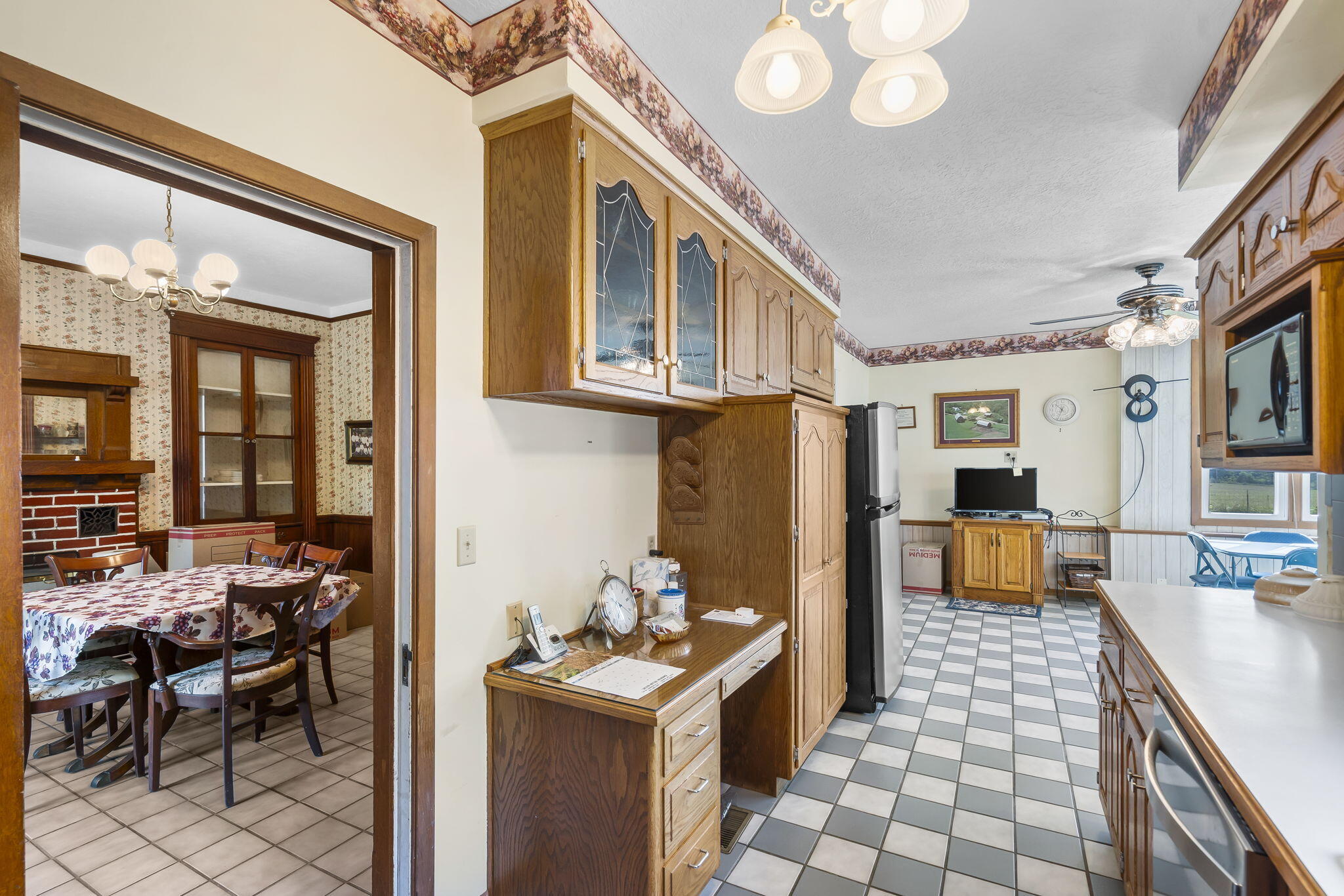 main property photo 11