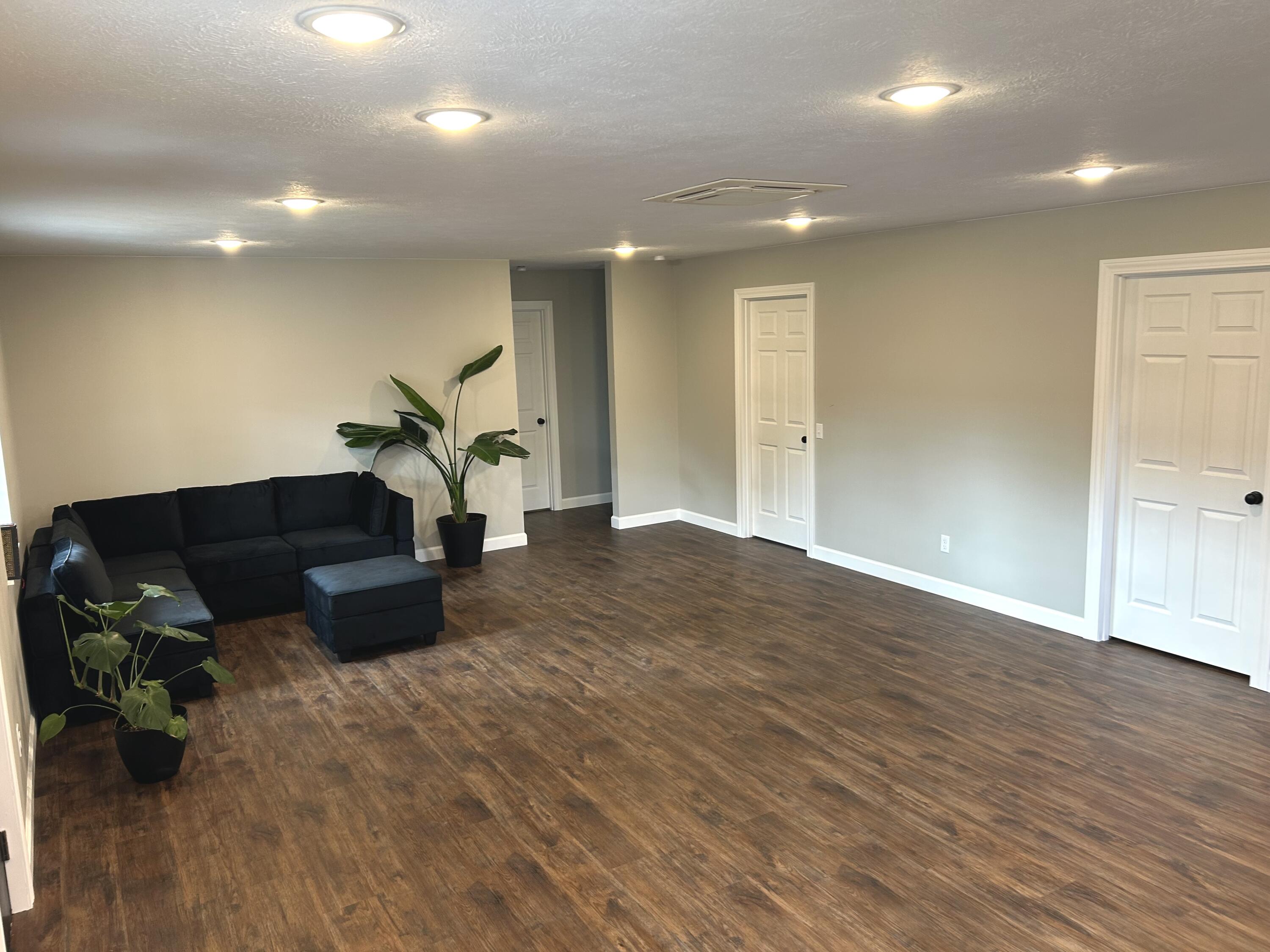property viewer photo 21