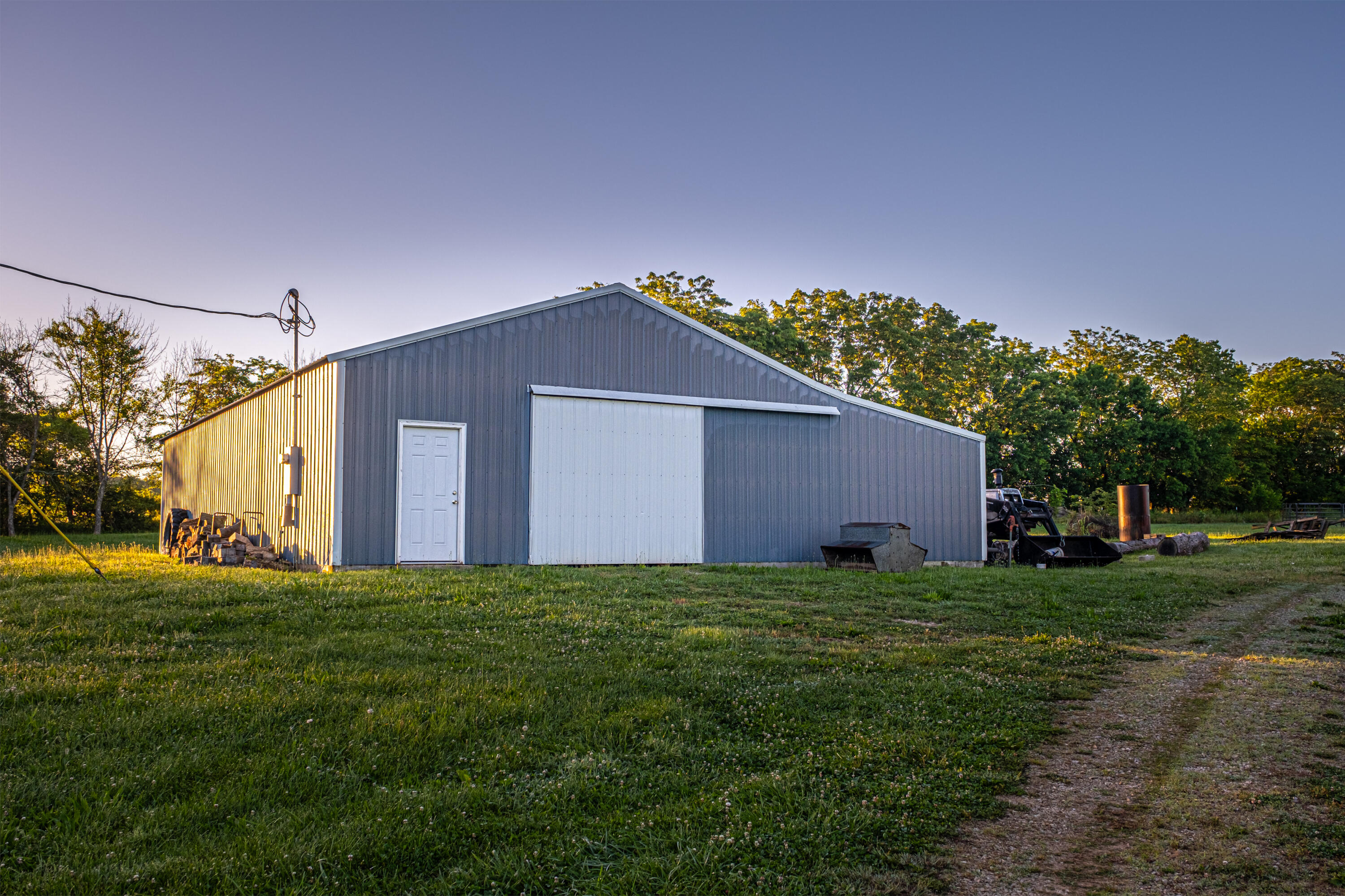 main property photo 11