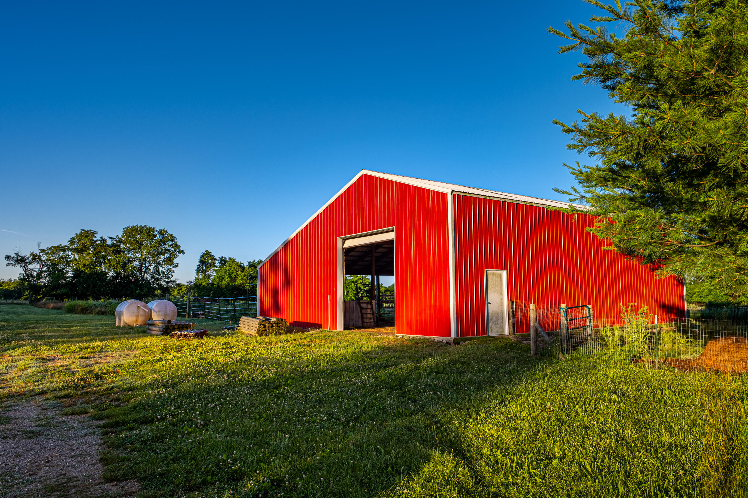 main property photo 13