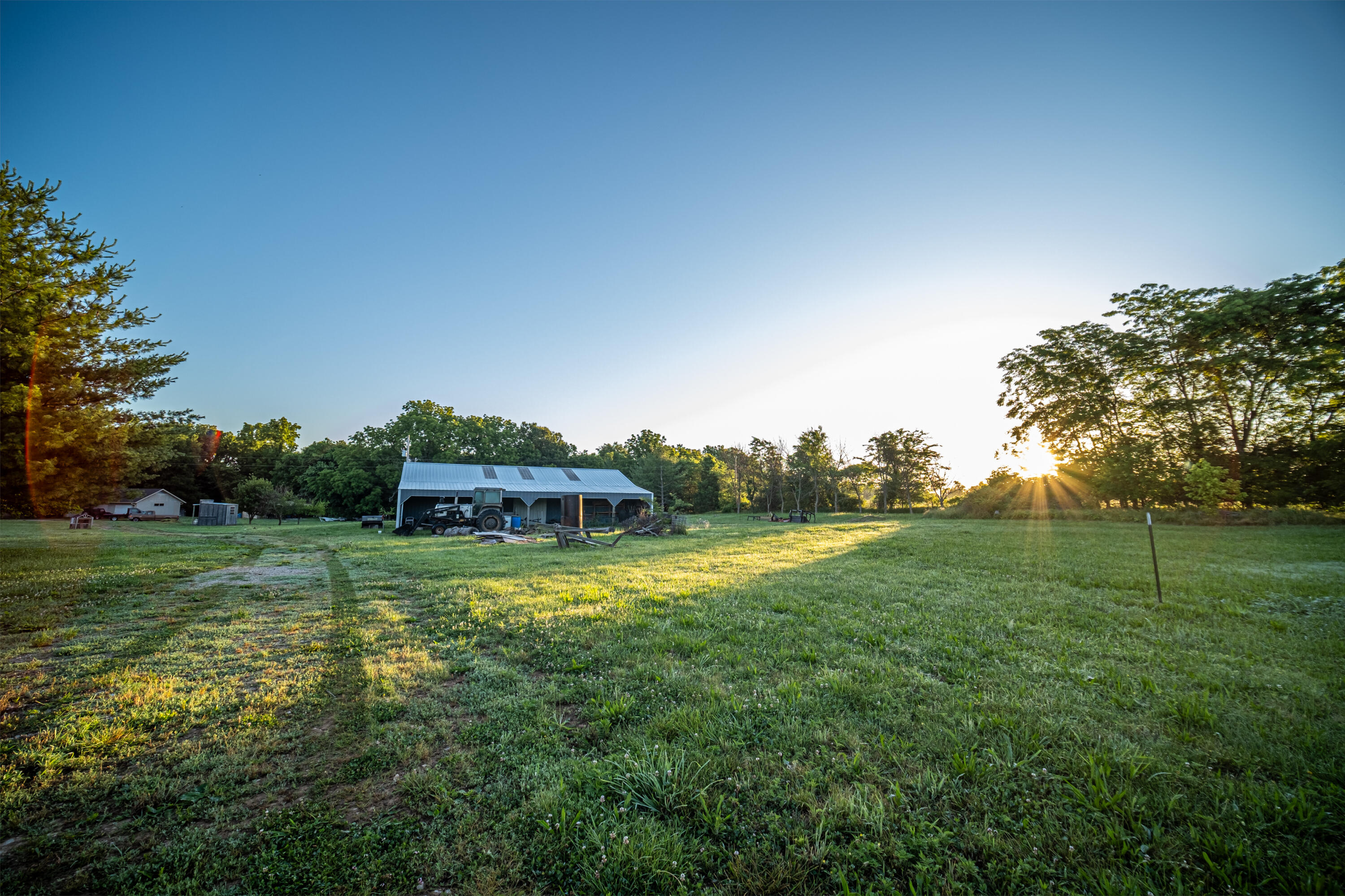 main property photo 6