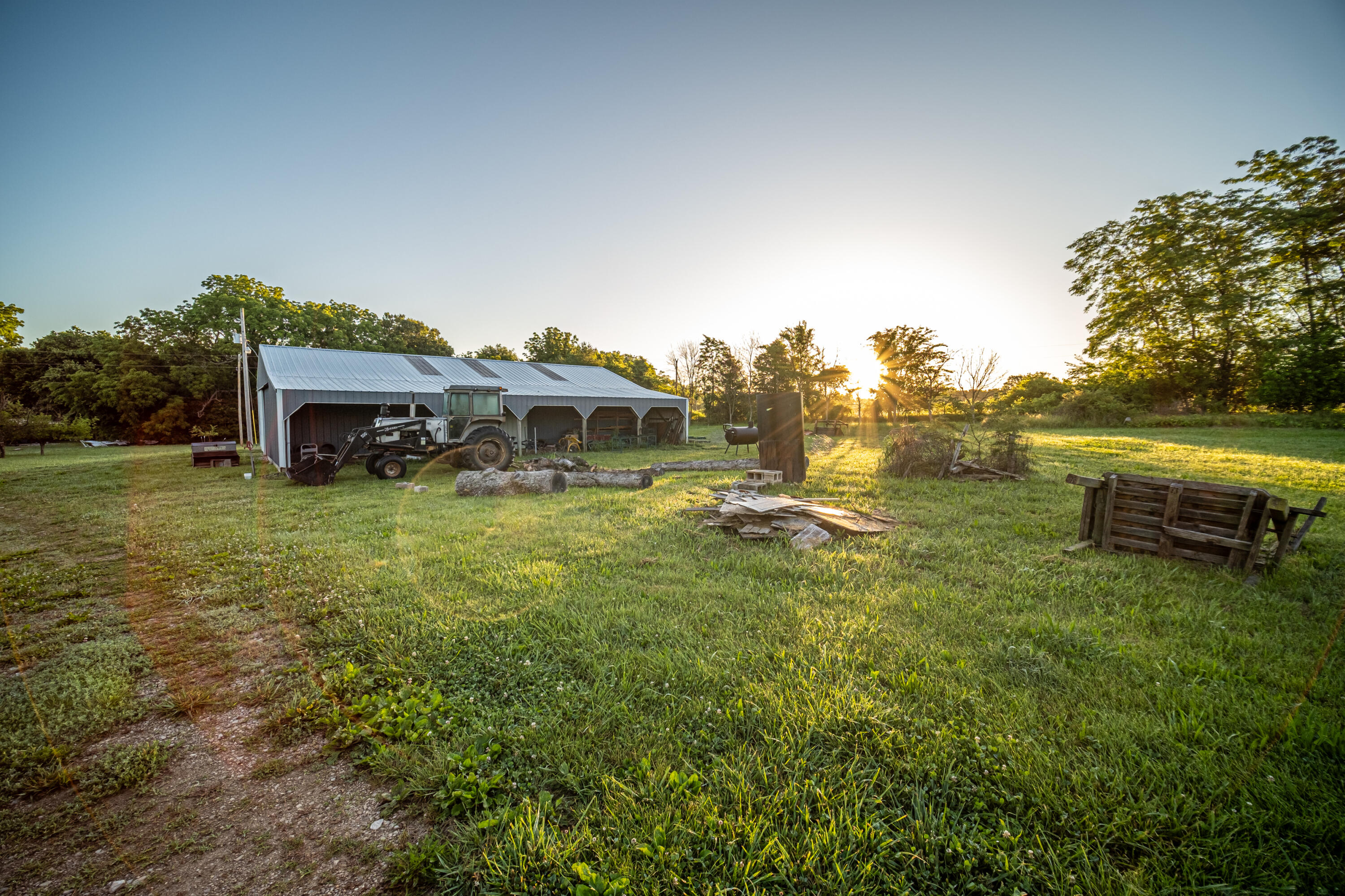 main property photo 8