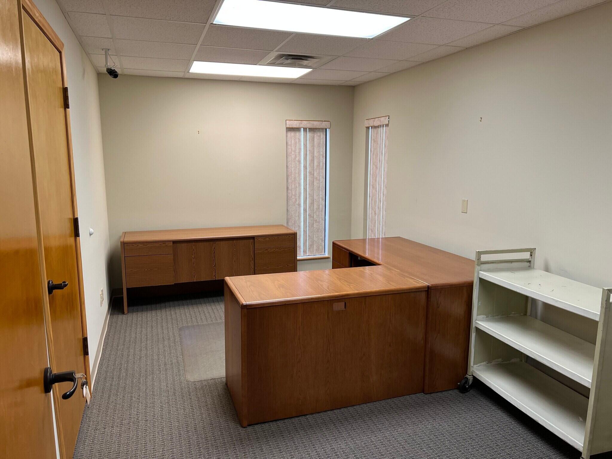 main property photo 6