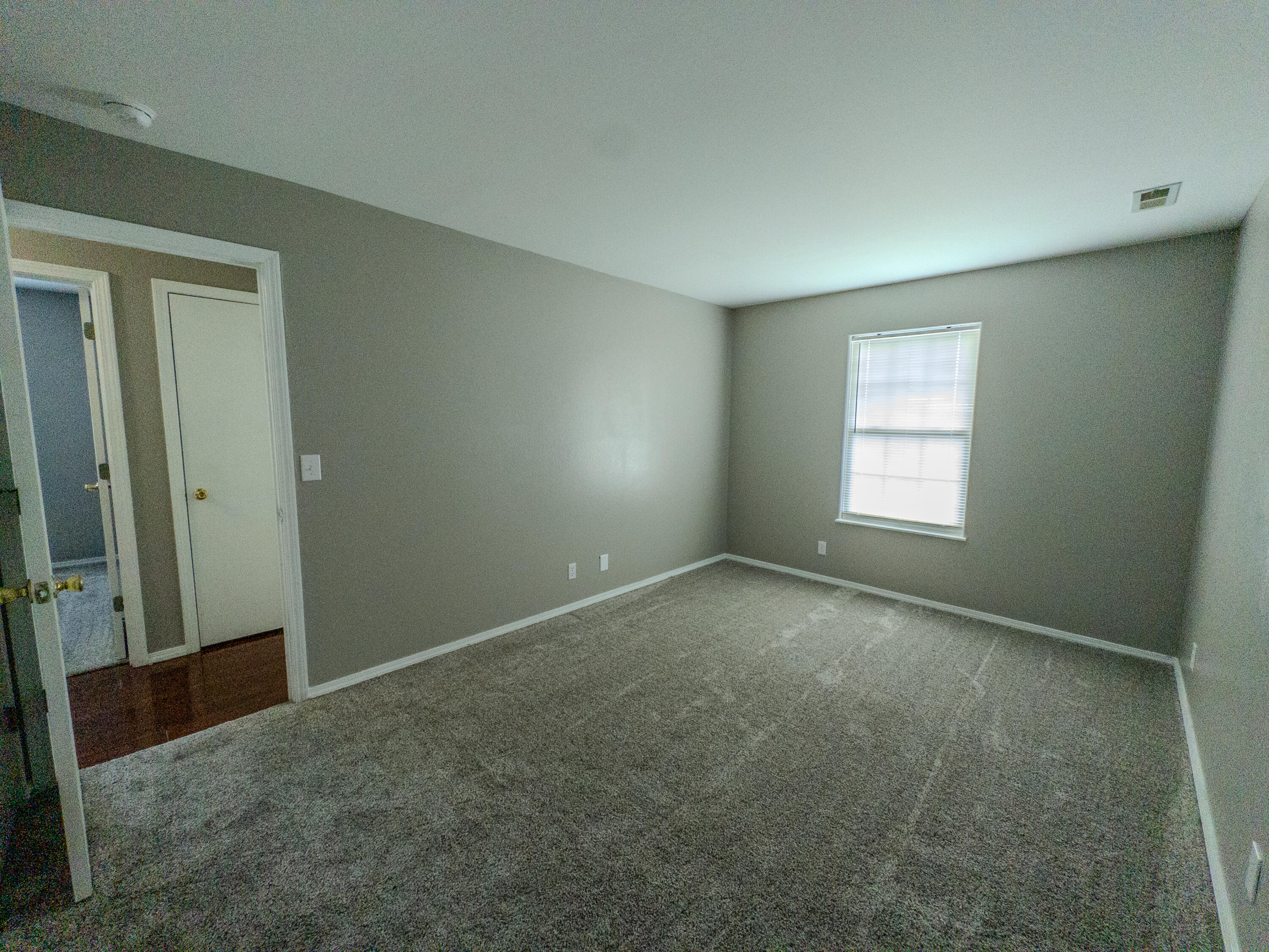 property viewer photo 16