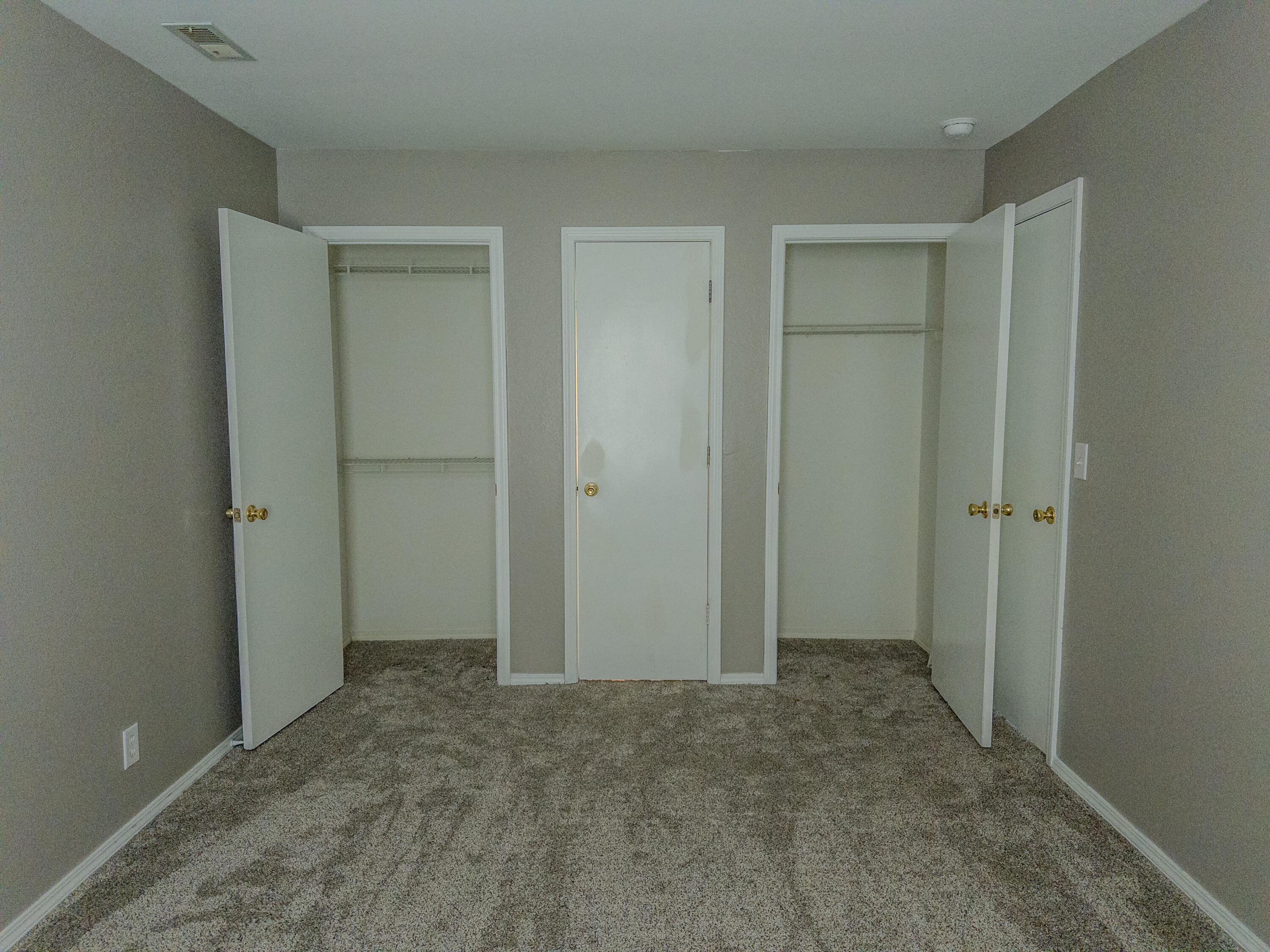 property viewer photo 18