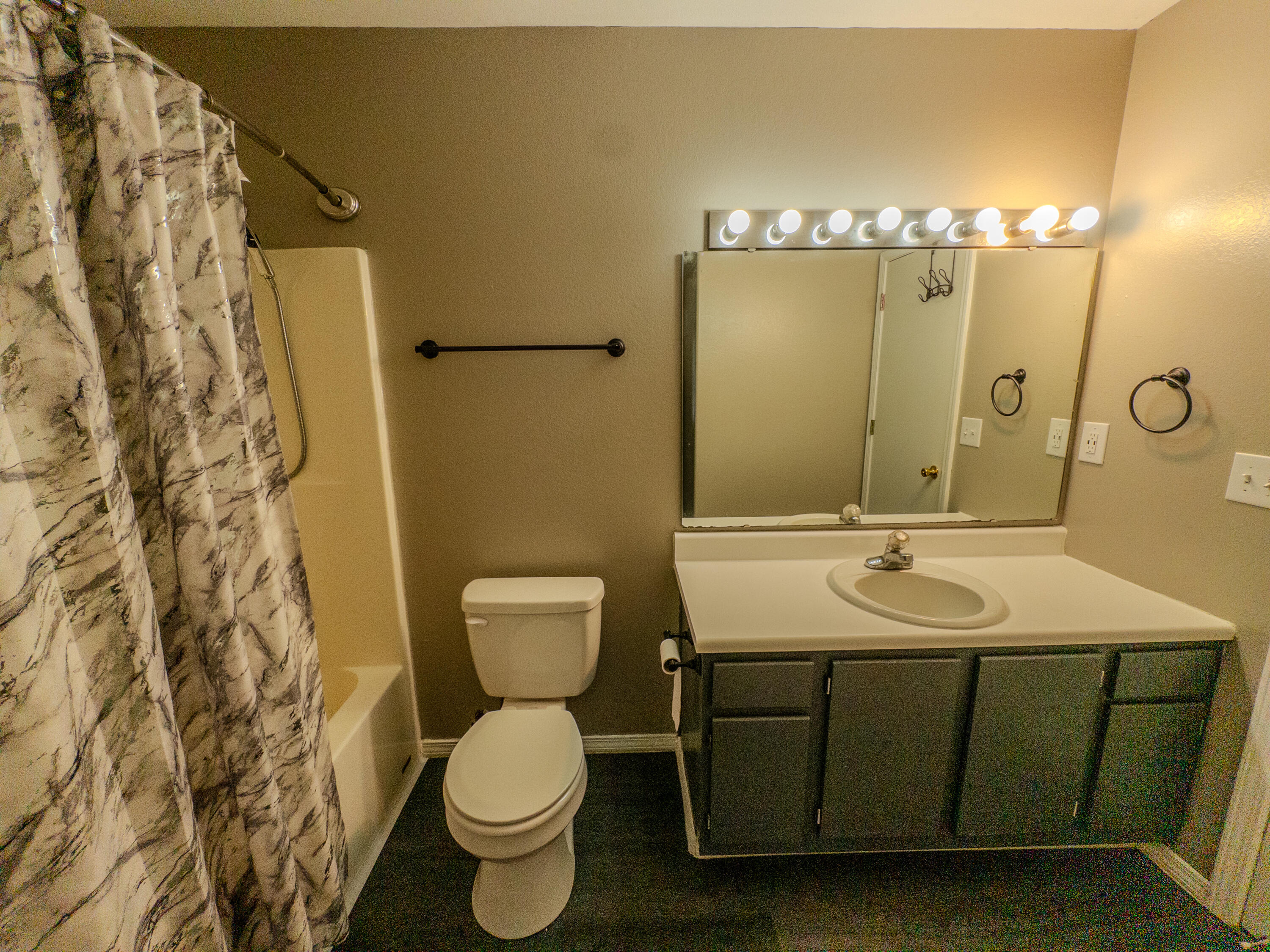 property viewer photo 19