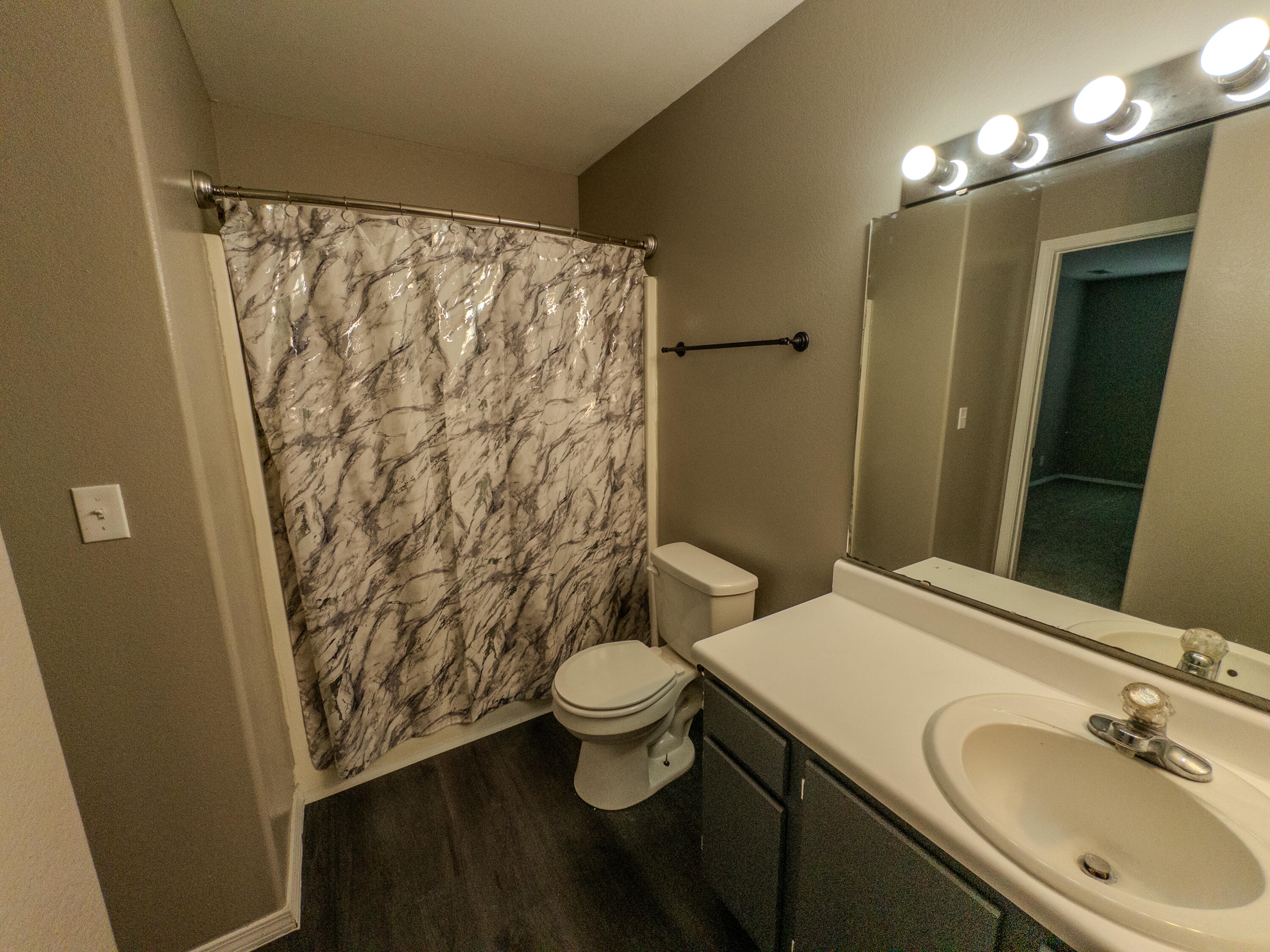 property viewer photo 20